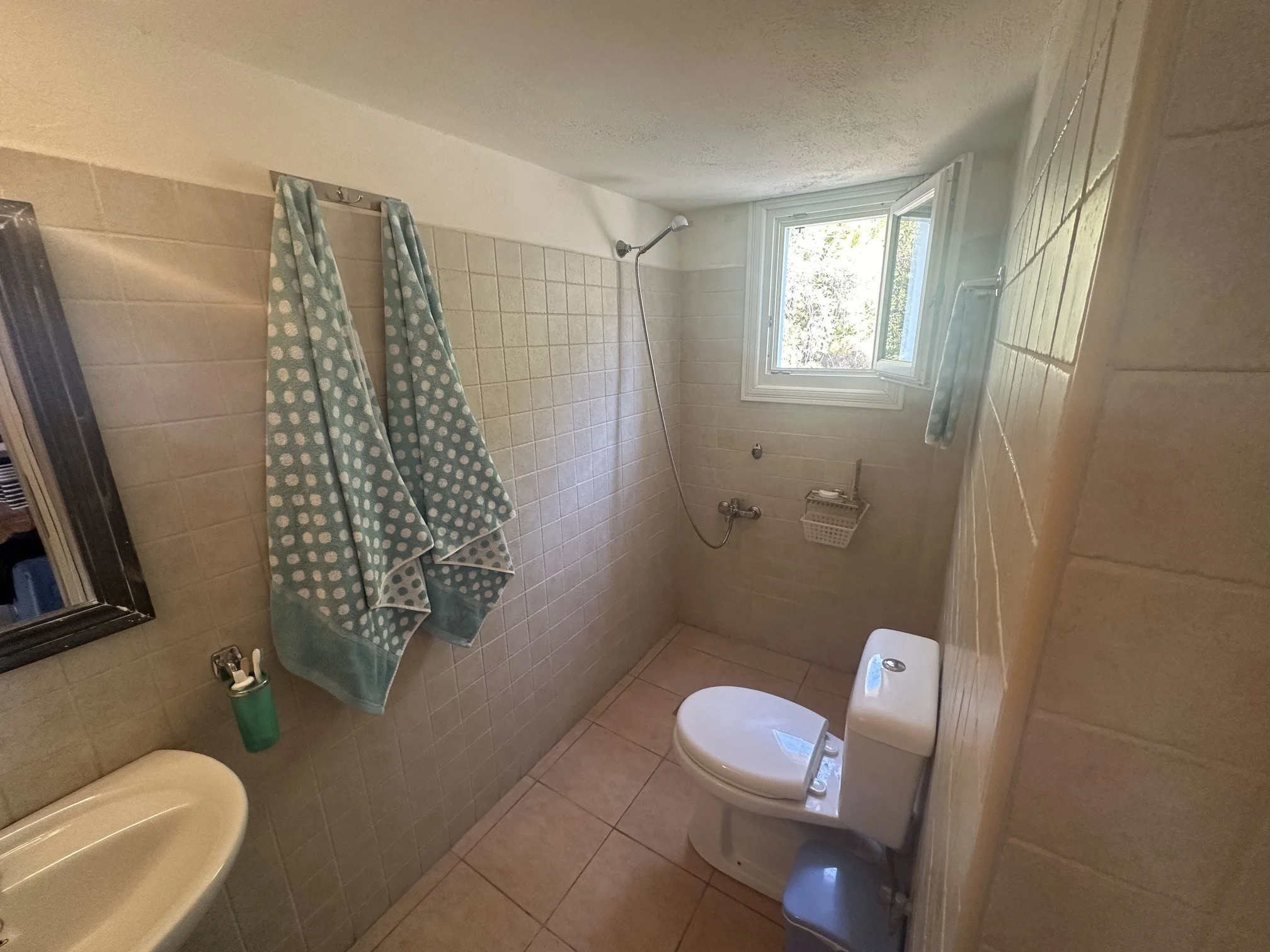 wonderful_well_built_villa_with_amazing_view_towels.jpg