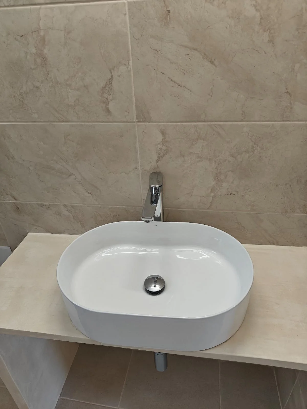 hidden_gem_in_potami_sink.jpeg