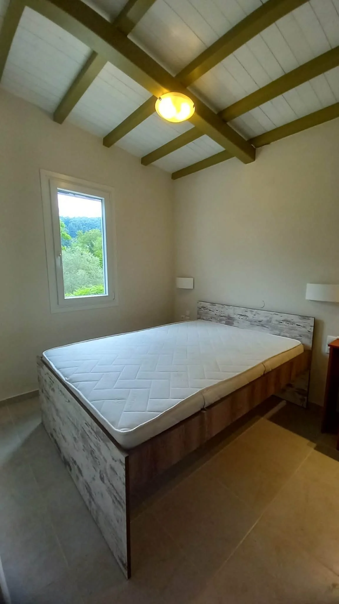 hidden_gem_in_potami_double_bed.jpg