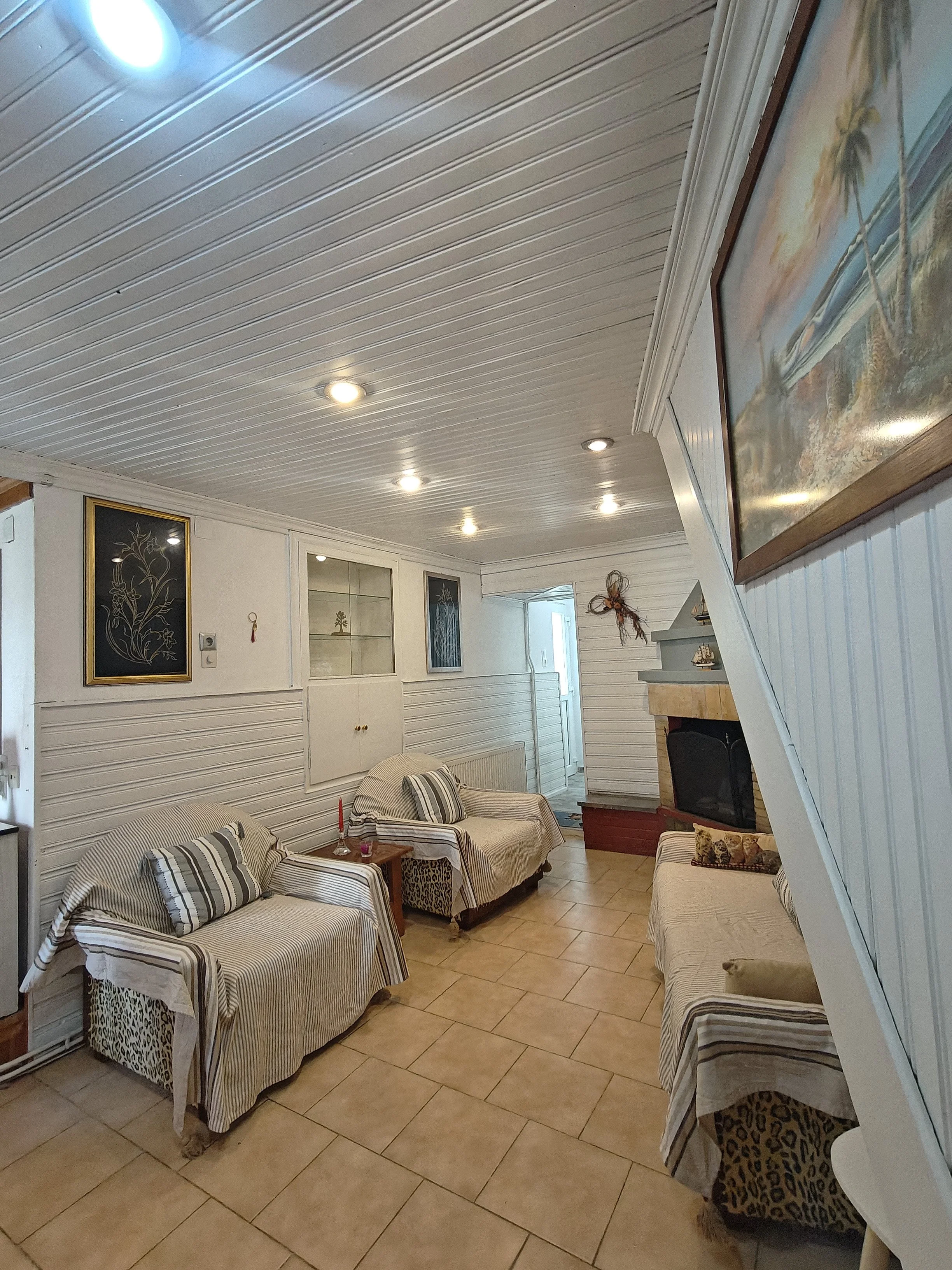 townhouse_with_studio_and_outside_space_sofabeds.jpg