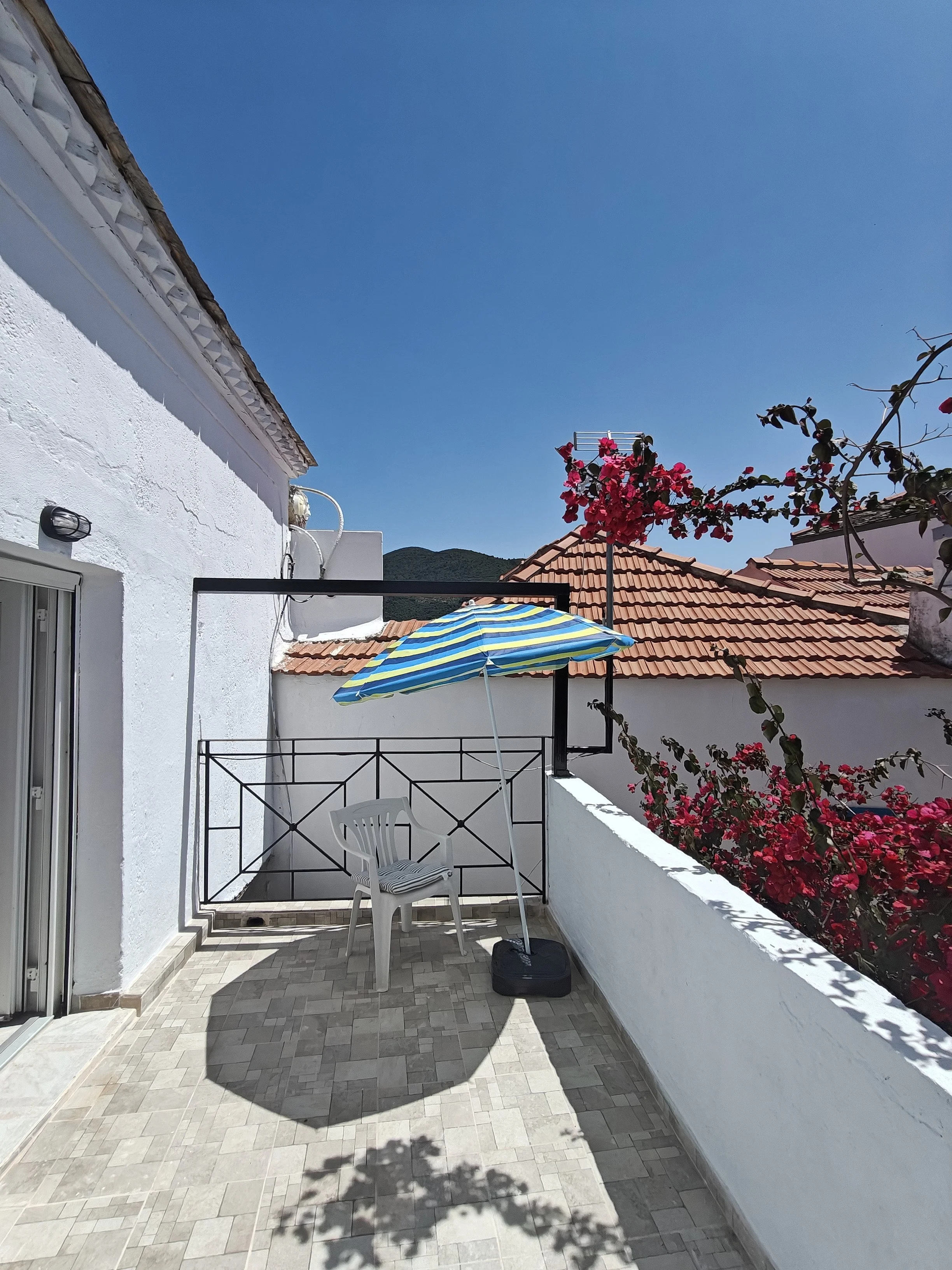 townhouse_with_studio_and_outside_space_sun.jpg