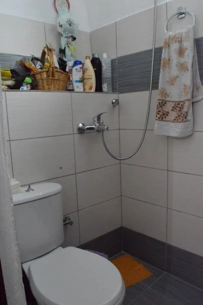 townhouse_with_studio_and_outside_space_toilet.jpg