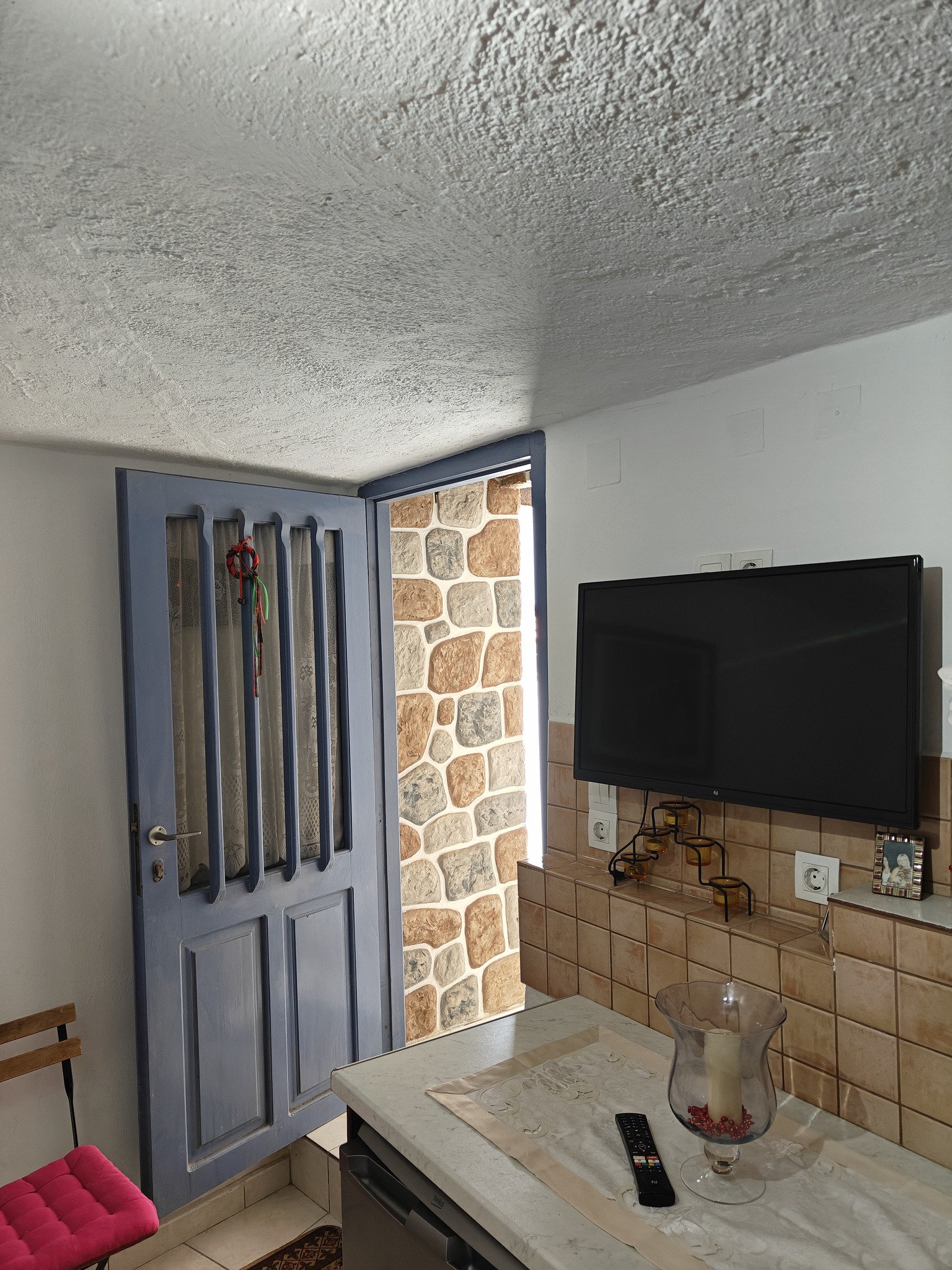 townhouse_with_studio_and_outside_space_door.jpg