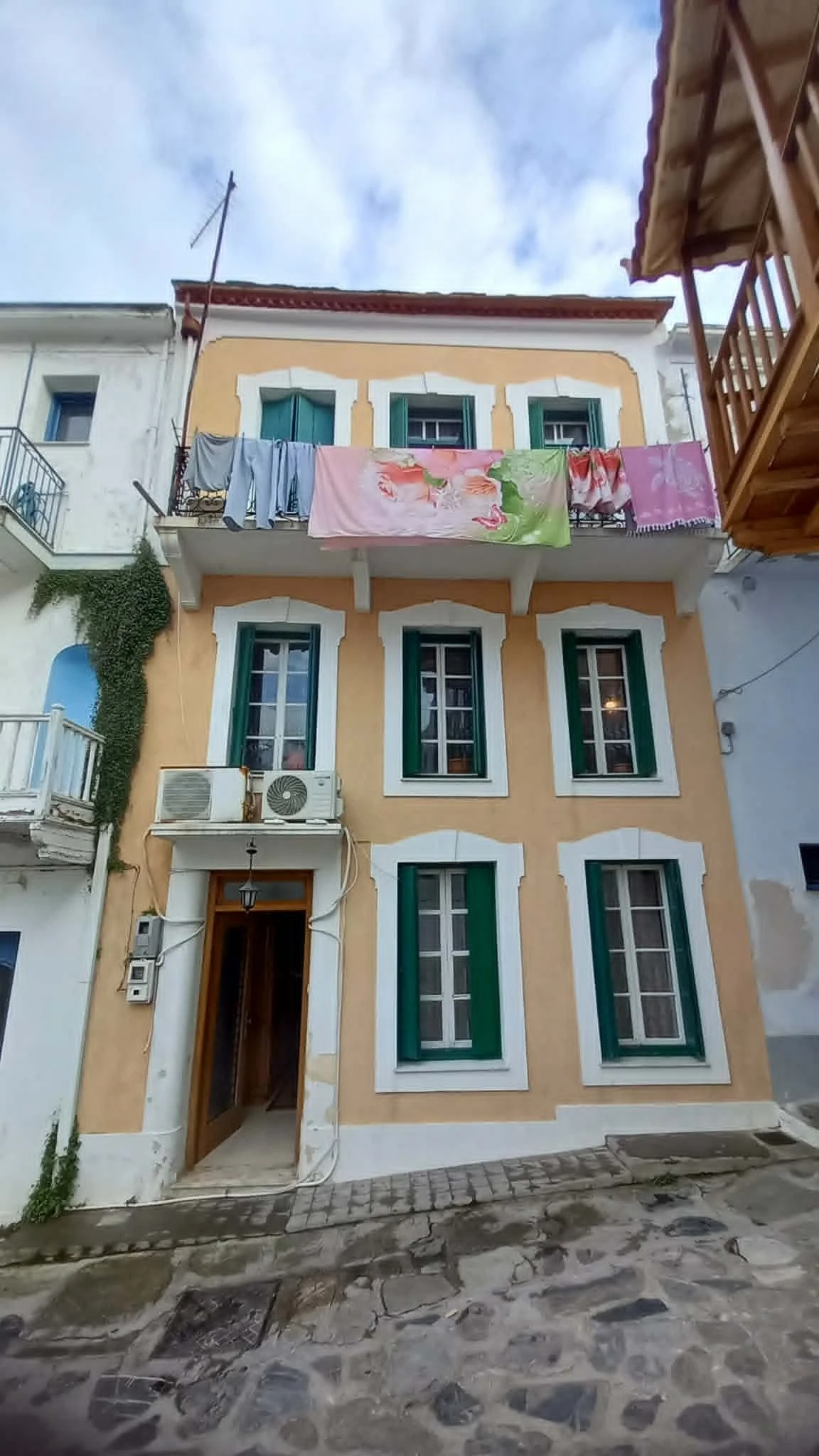big_townhouse_front.jpg