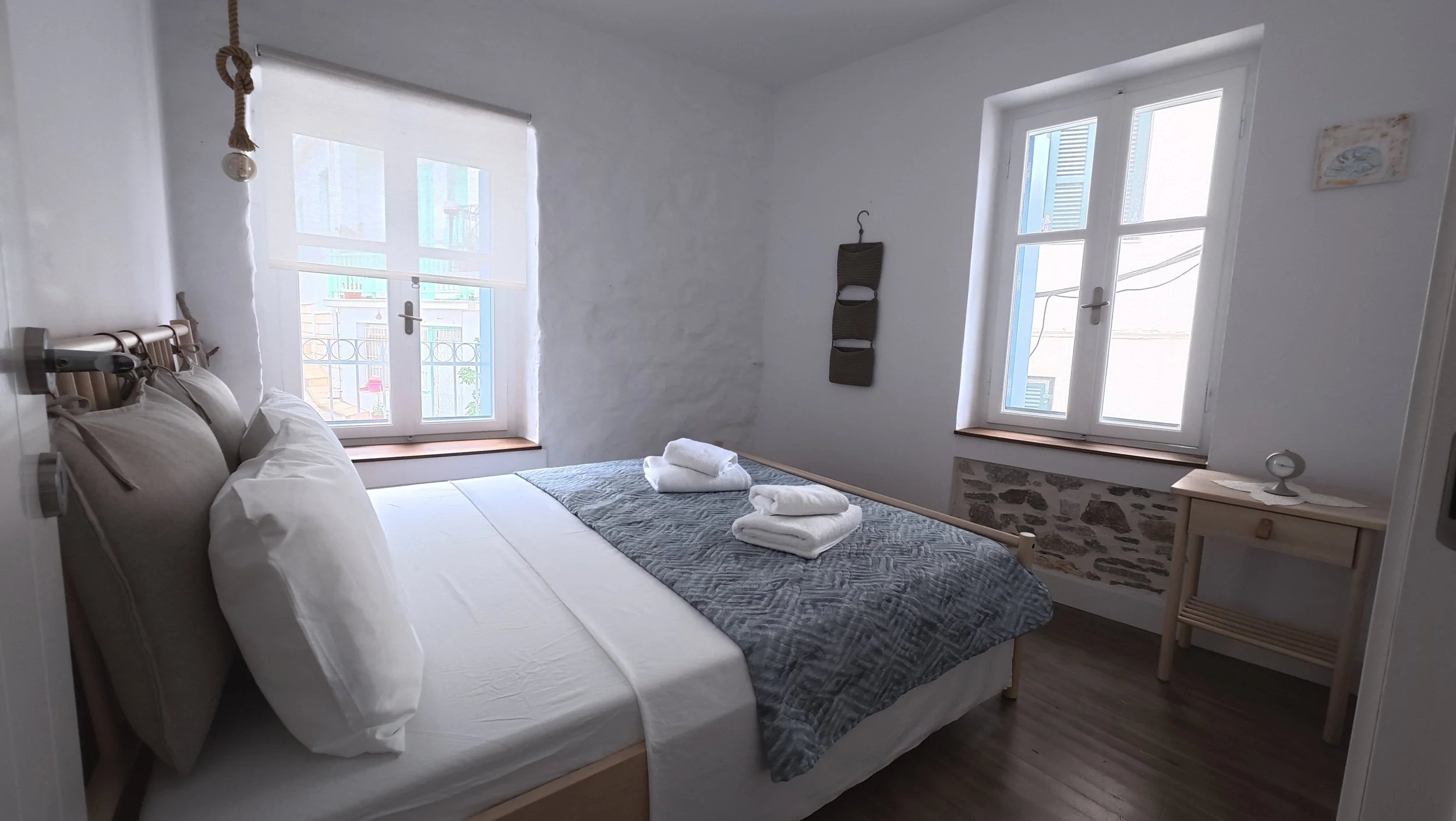 a_renovated_gem_in_the_heart_of_Skopelos_blue_bed.JPG