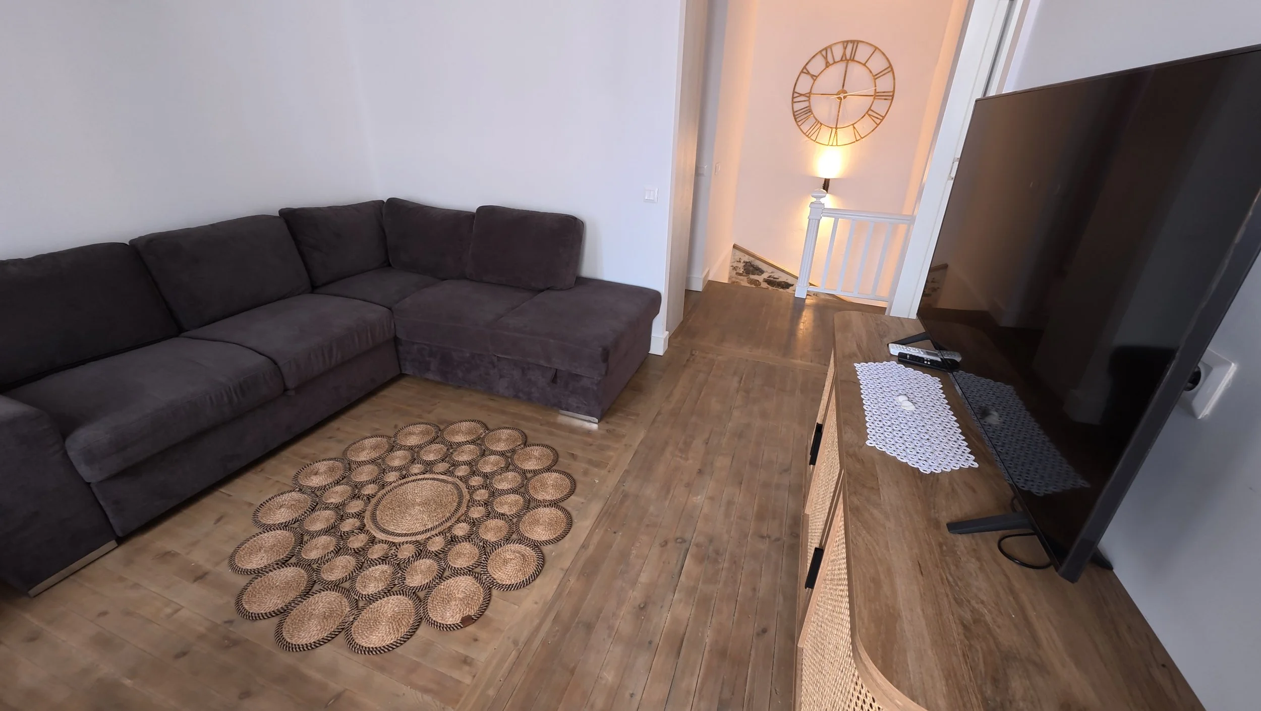 a_renovated_gem_in_the_heart_of_Skopelos_clocks.JPG