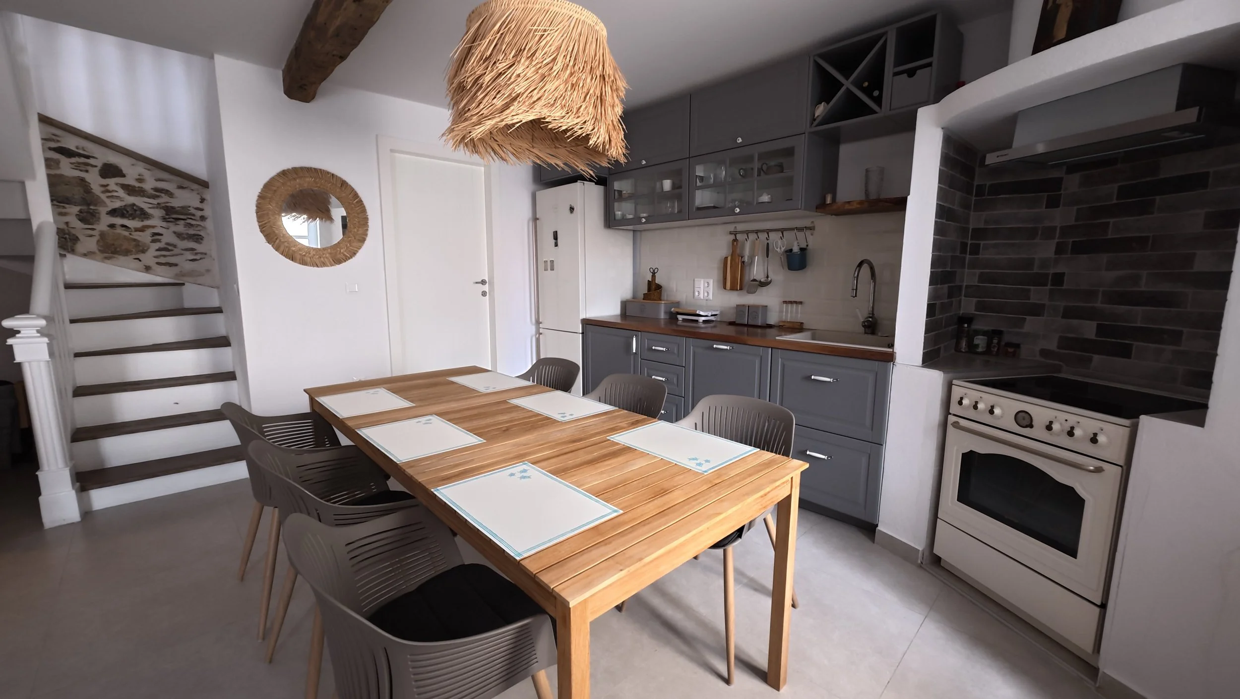 a_renovated_gem_in_the_heart_of_Skopelos_table.JPG