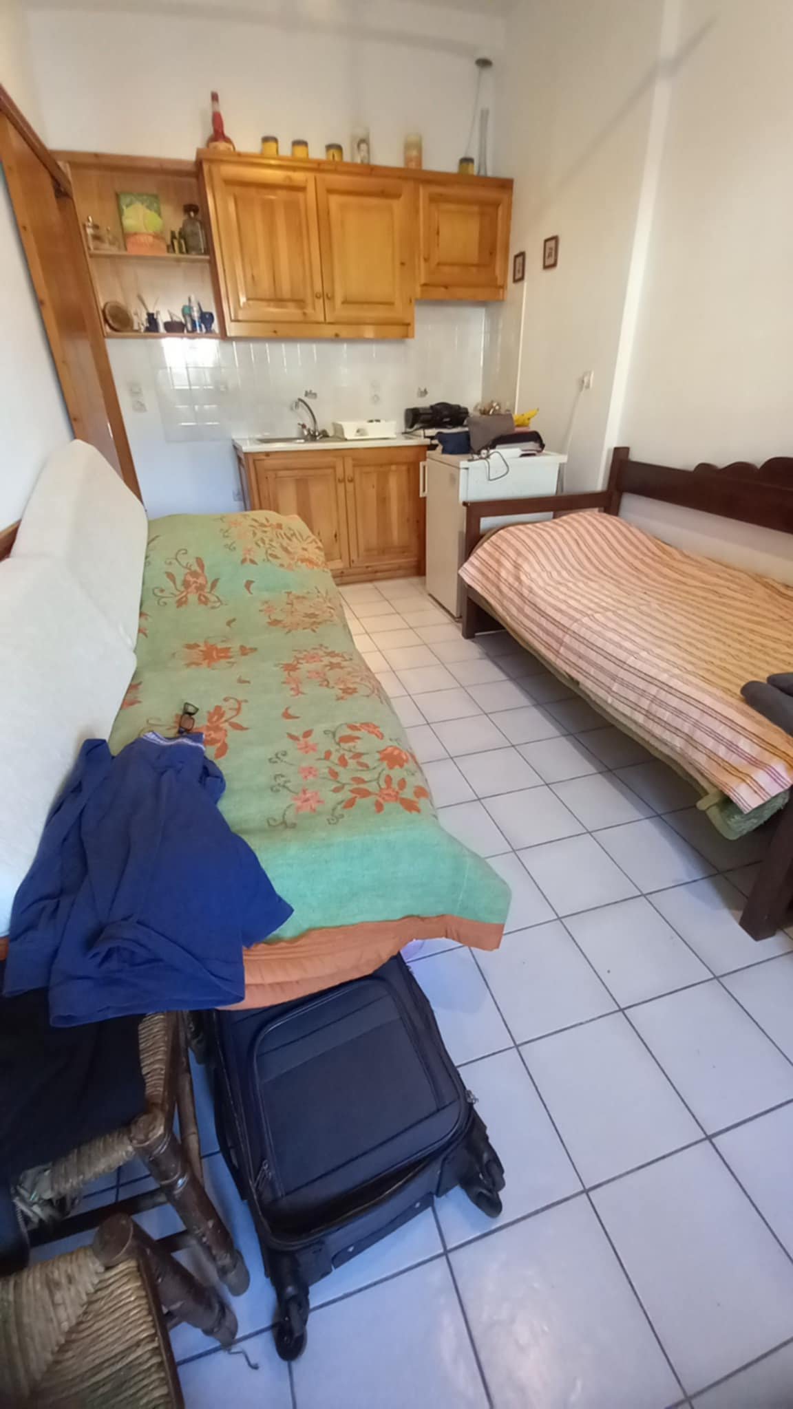 traditional_three_storey_house_with_studio_beds.jpg