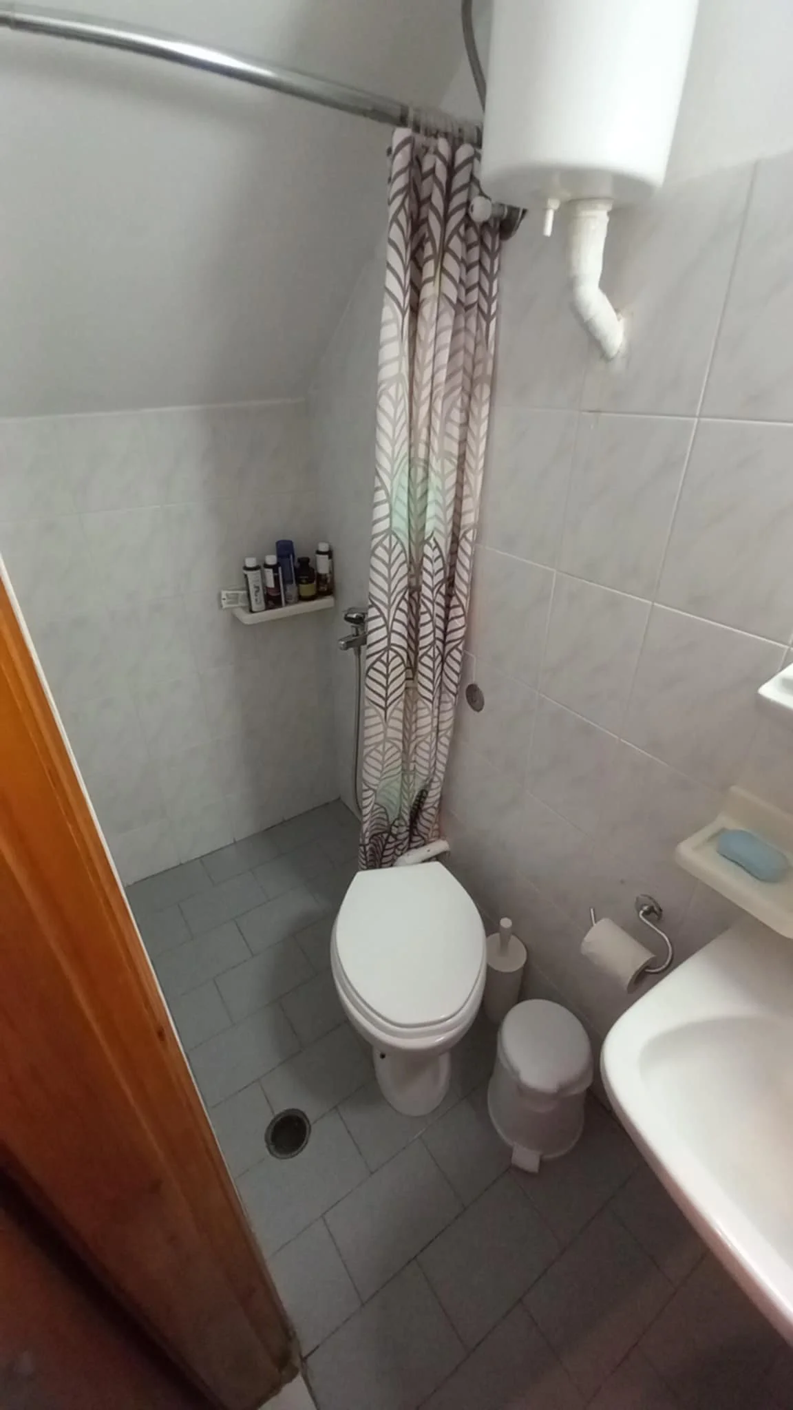 traditional_three_storey_house_with_studio_toilet_studio.jpg