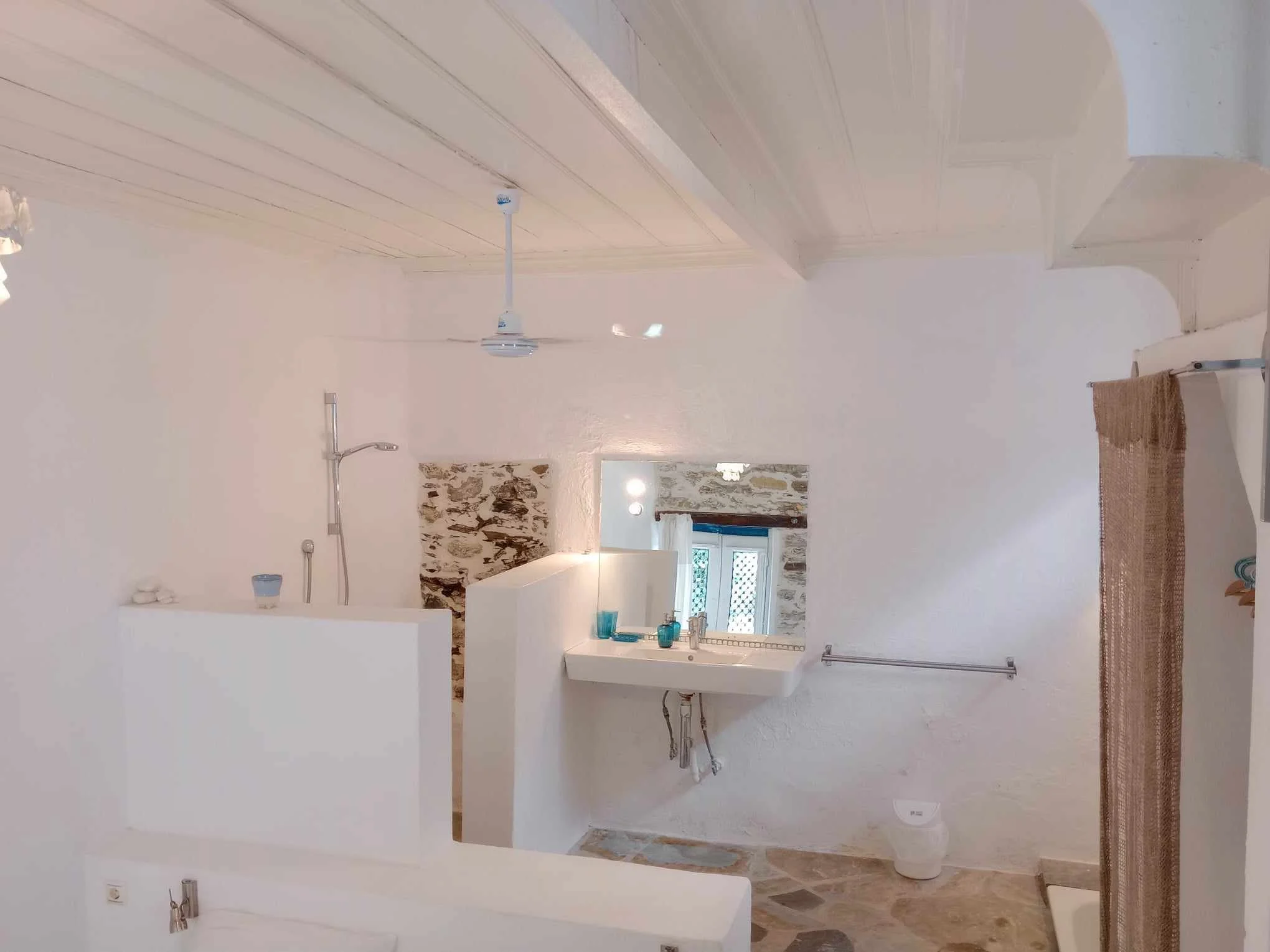 Gorgeous_historic townhouse_with_a_view.jpg