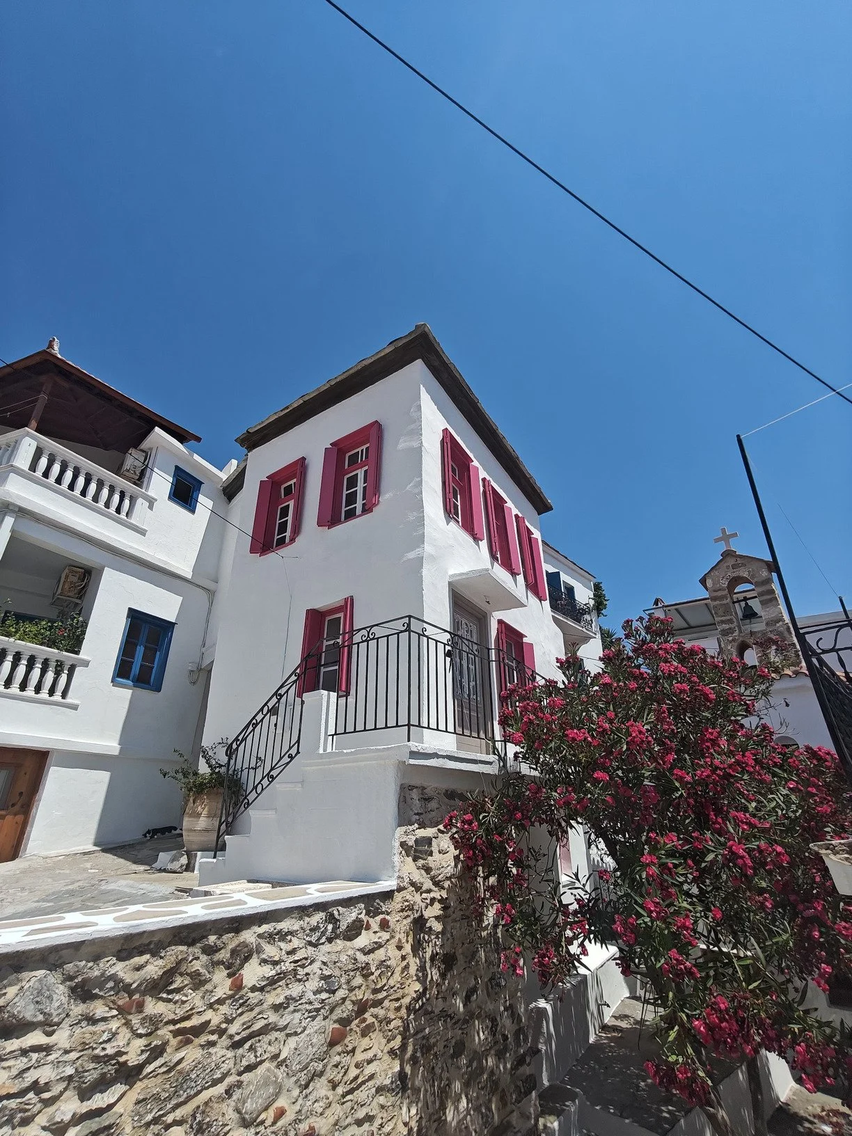 adorable_house_with_a_seaview_wide.jpg