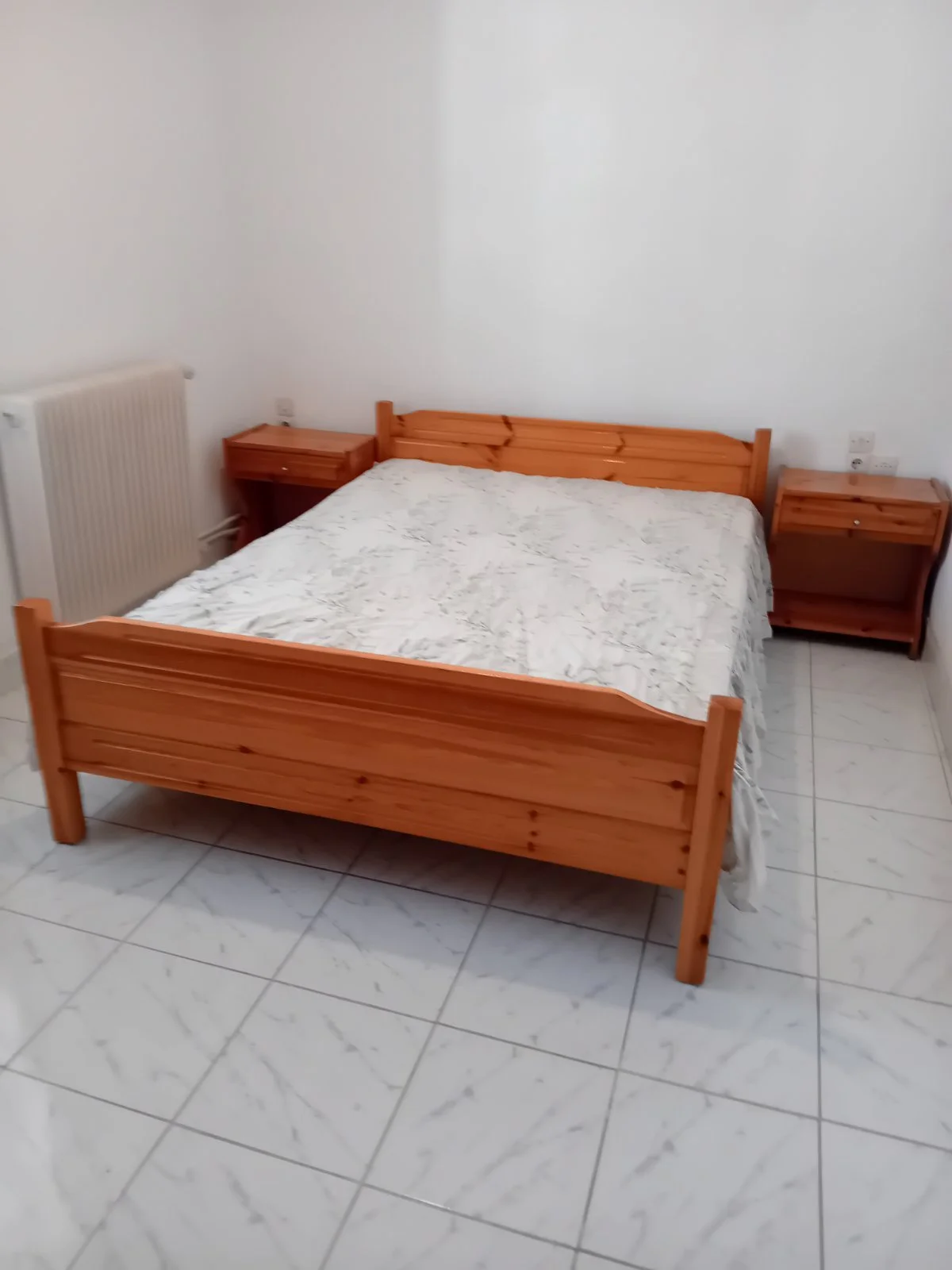 lovely_apartment_with_a_seaview_bed.jpg