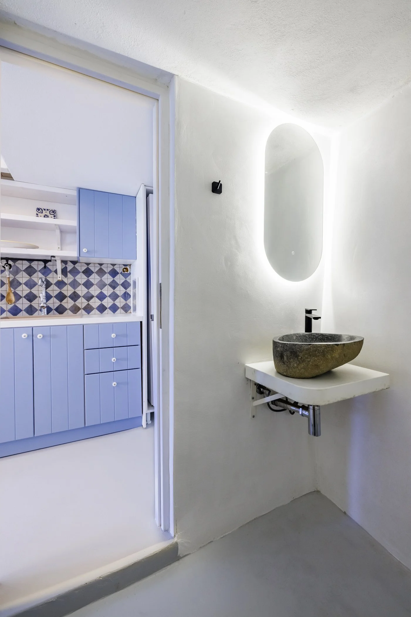 completely_renovated_house_below_glossa_sink.jpg