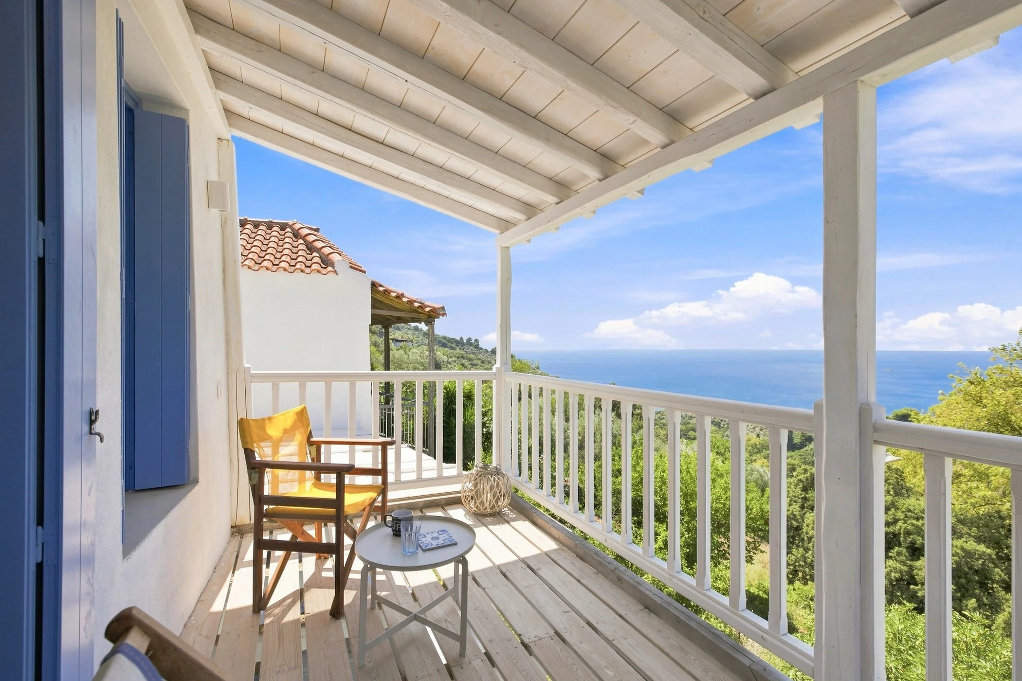 completely_renovated_house_below_glossa_white.jpg