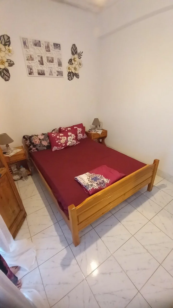 lovely_apartment_with_a_seaview_bed.jpg