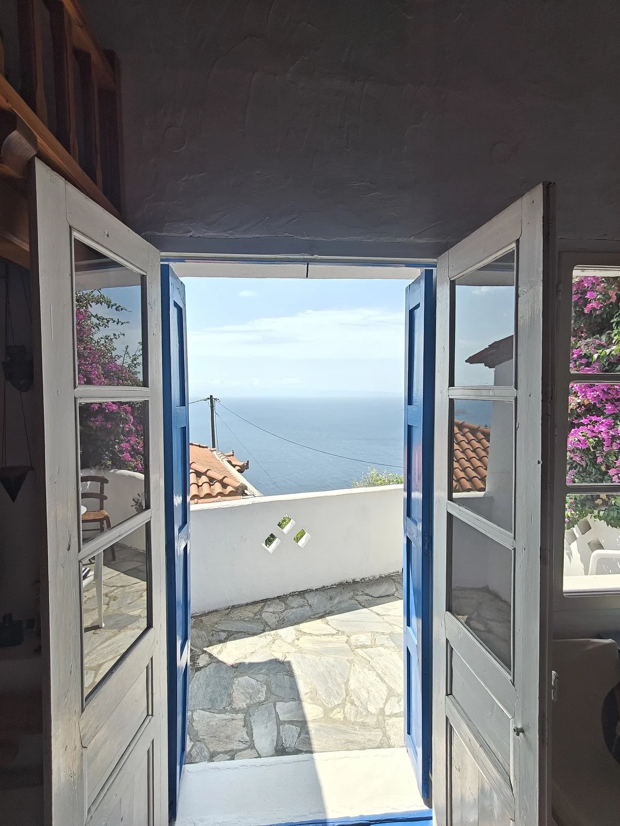 traditional_cozy_house_in_palio_klima_doors.jpg