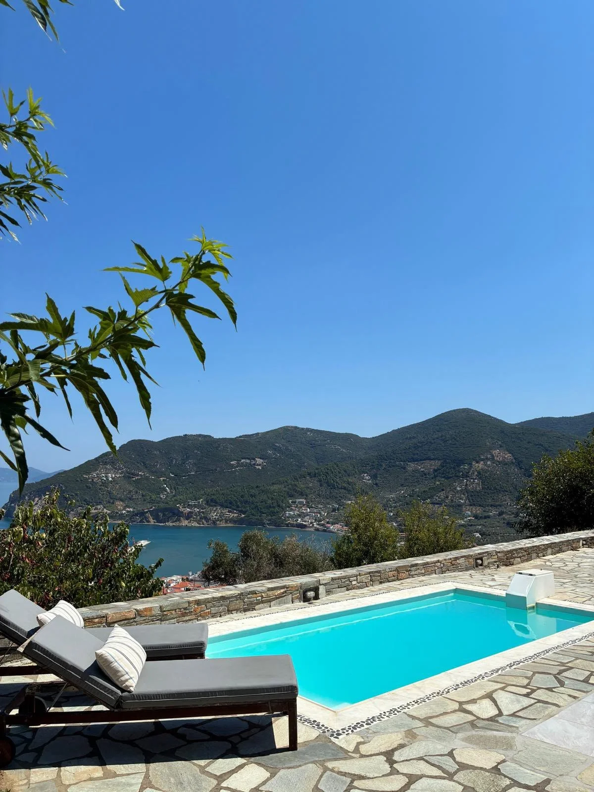 enchanting_villa_with_stunning_sea_view_beds.jpg