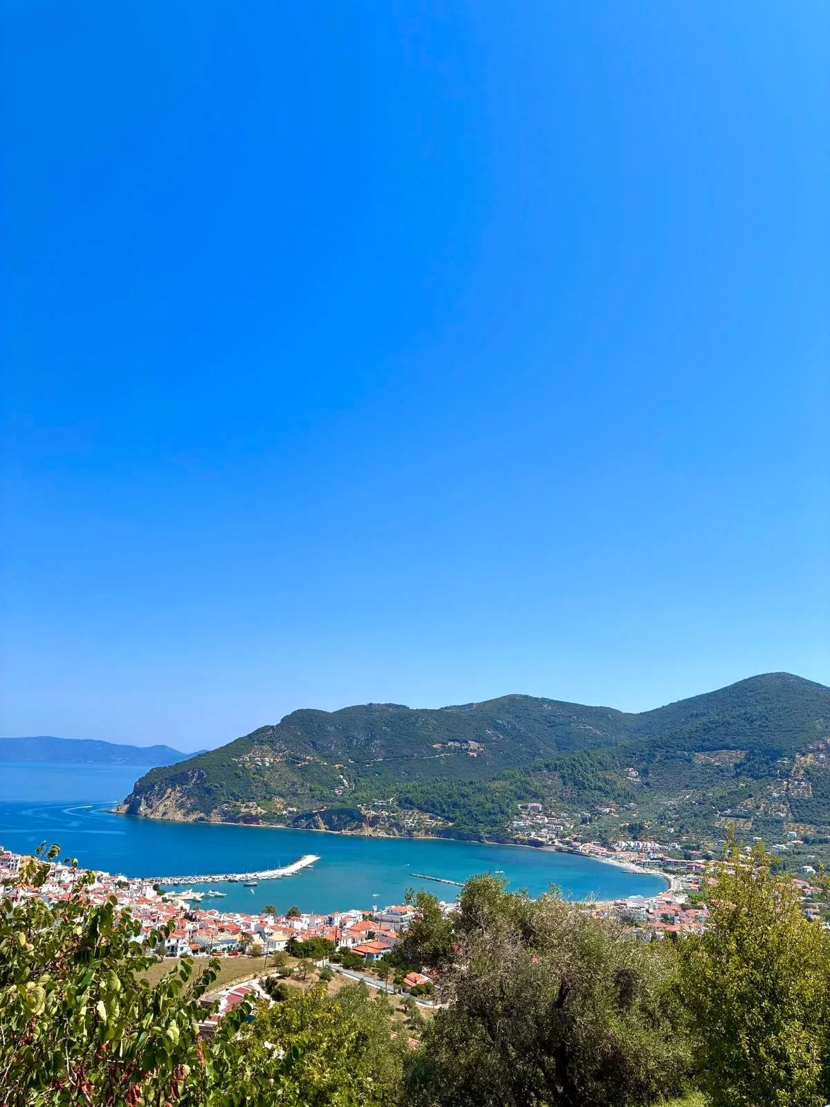 enchanting_villa_with_stunning_sea_view_blue.jpg