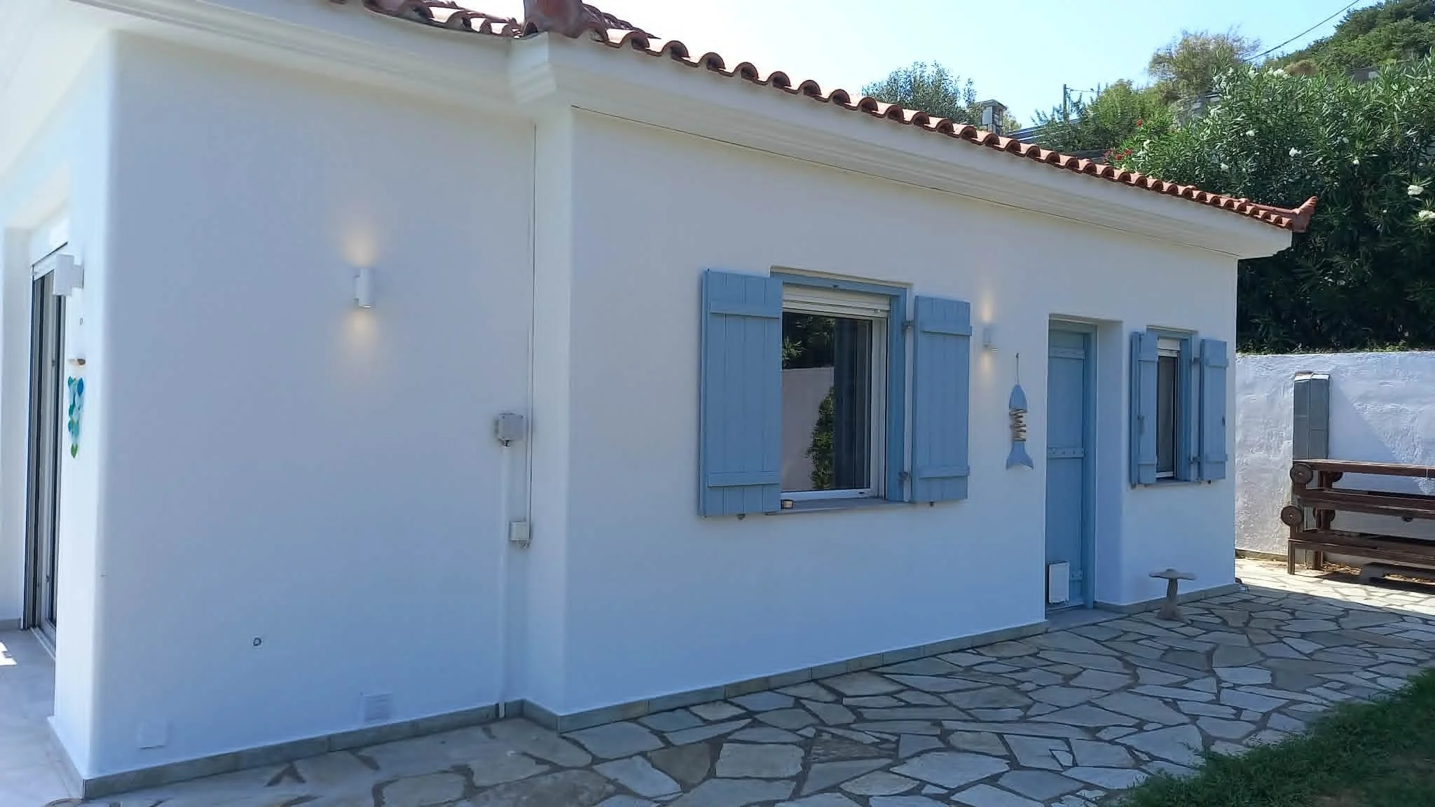 enchanting_villa_with_stunning_sea_view_outside.jpg