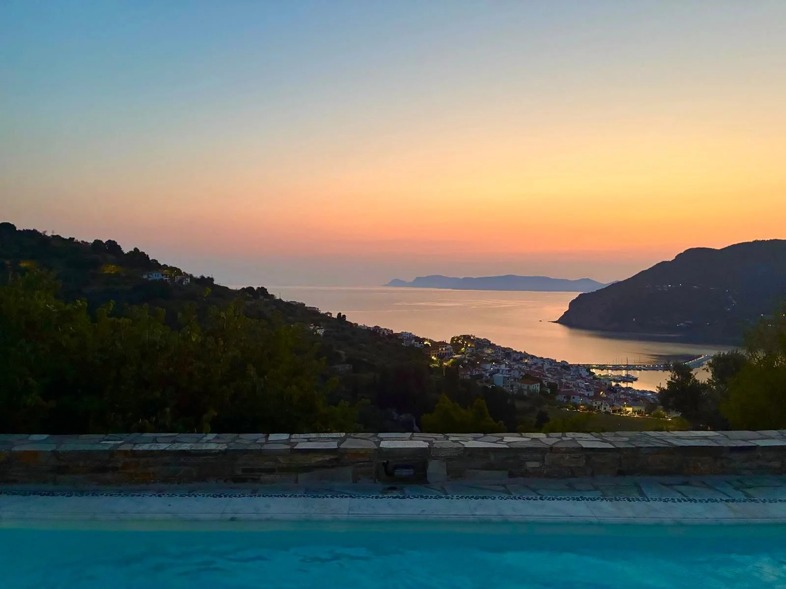 enchanting_villa_with_stunning_sea_view_sunset.jpg