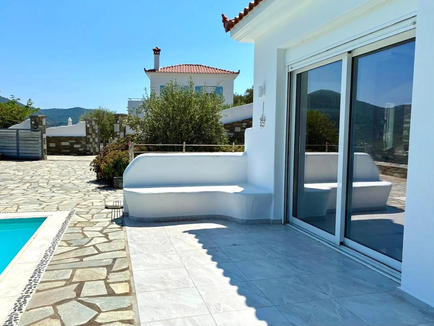 enchanting_villa_with_stunning_sea_view_wall.jpg