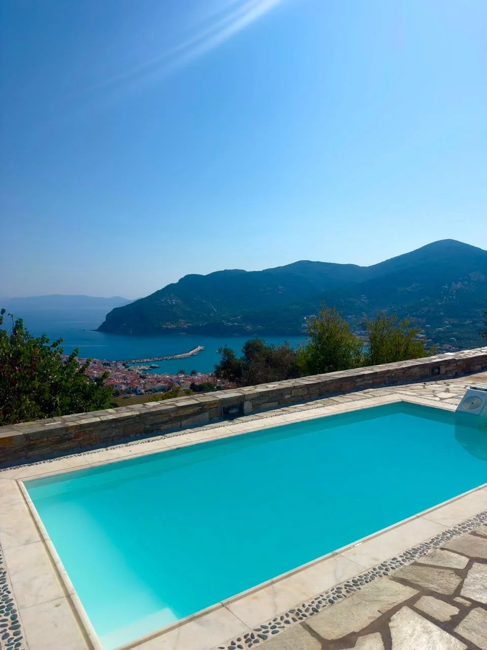 enchanting_villa_with_stunning_sea_view_blue.jpg