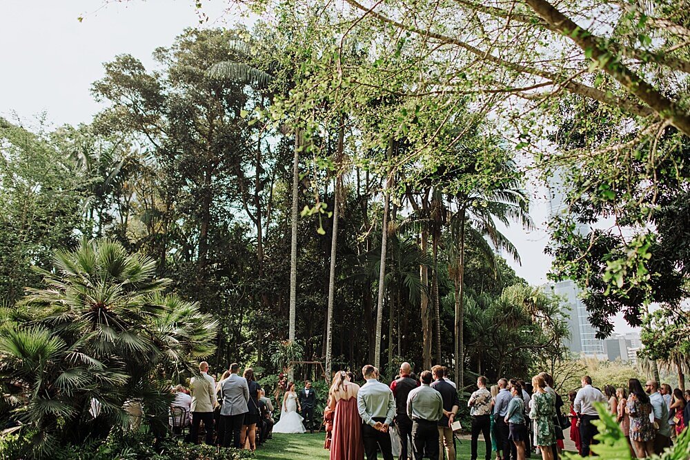 017-the-gardens-club-wedding-brisbane-photographer.jpg