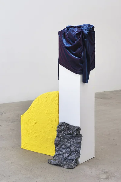 44 x 24 x 14 inches
