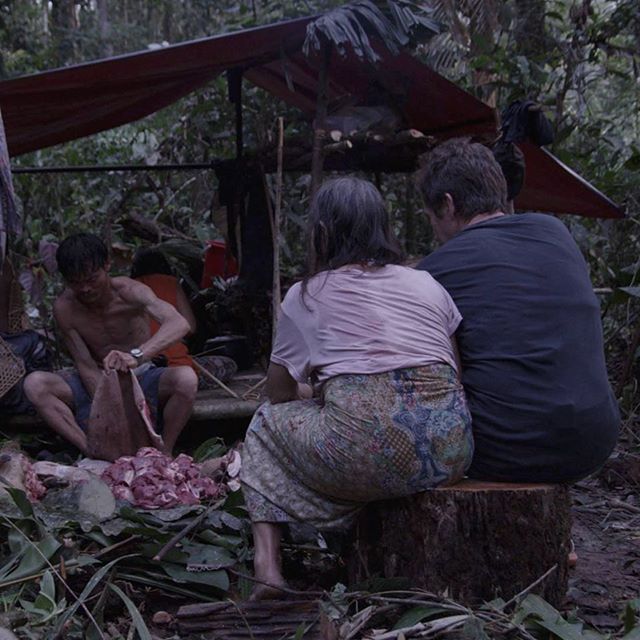 To cement social bonds and to make best use of resources The Penan People of Borneo share absolutely everything - even the tree stumps they sit upon. A touching and poignant moment in @tawai_film with @bruceparry.tawai #sharing #penan #tawai #bethech