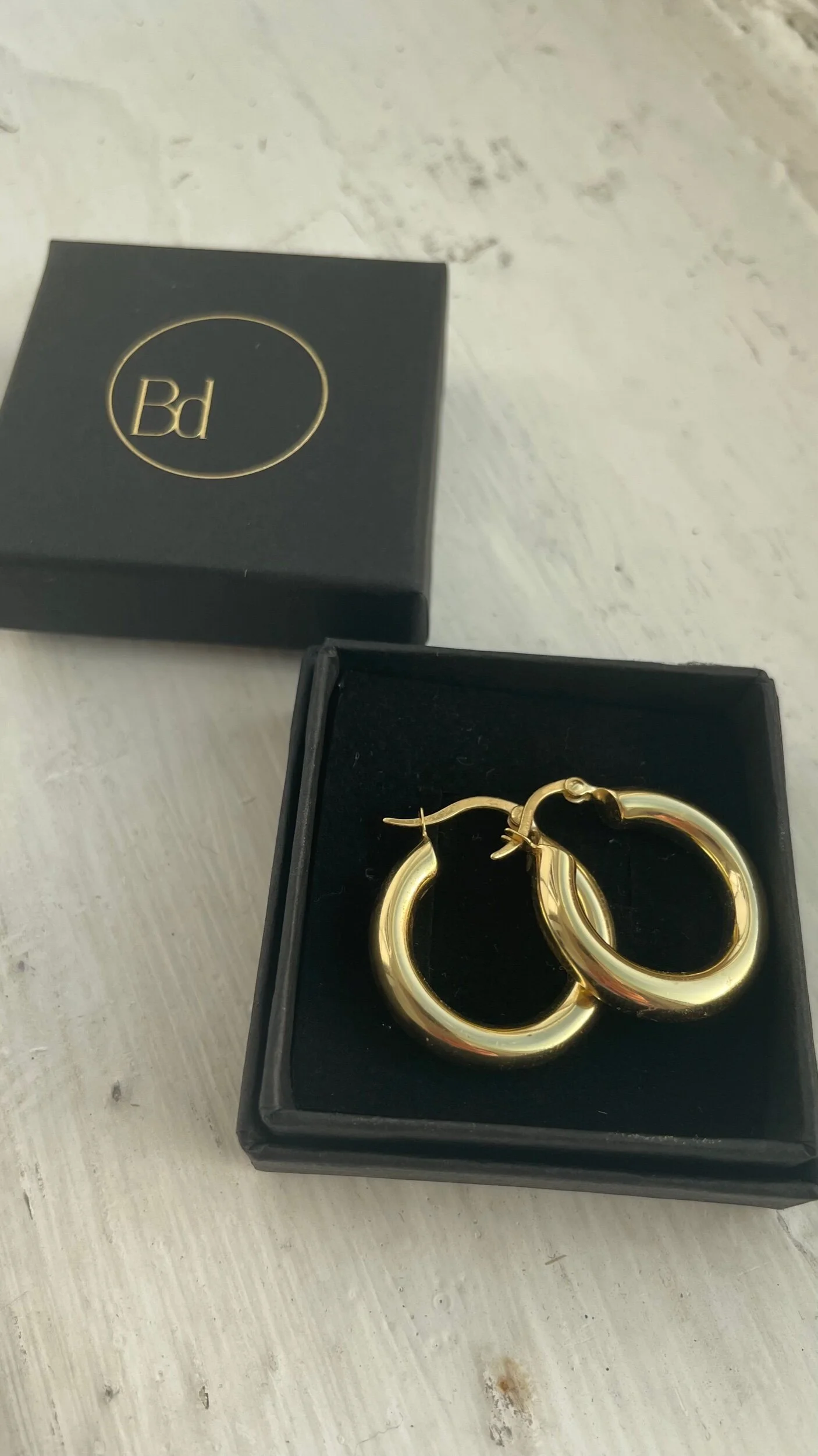 C5C5BDBC-8F5B-42EA-BBA2-01C6928F5EE5