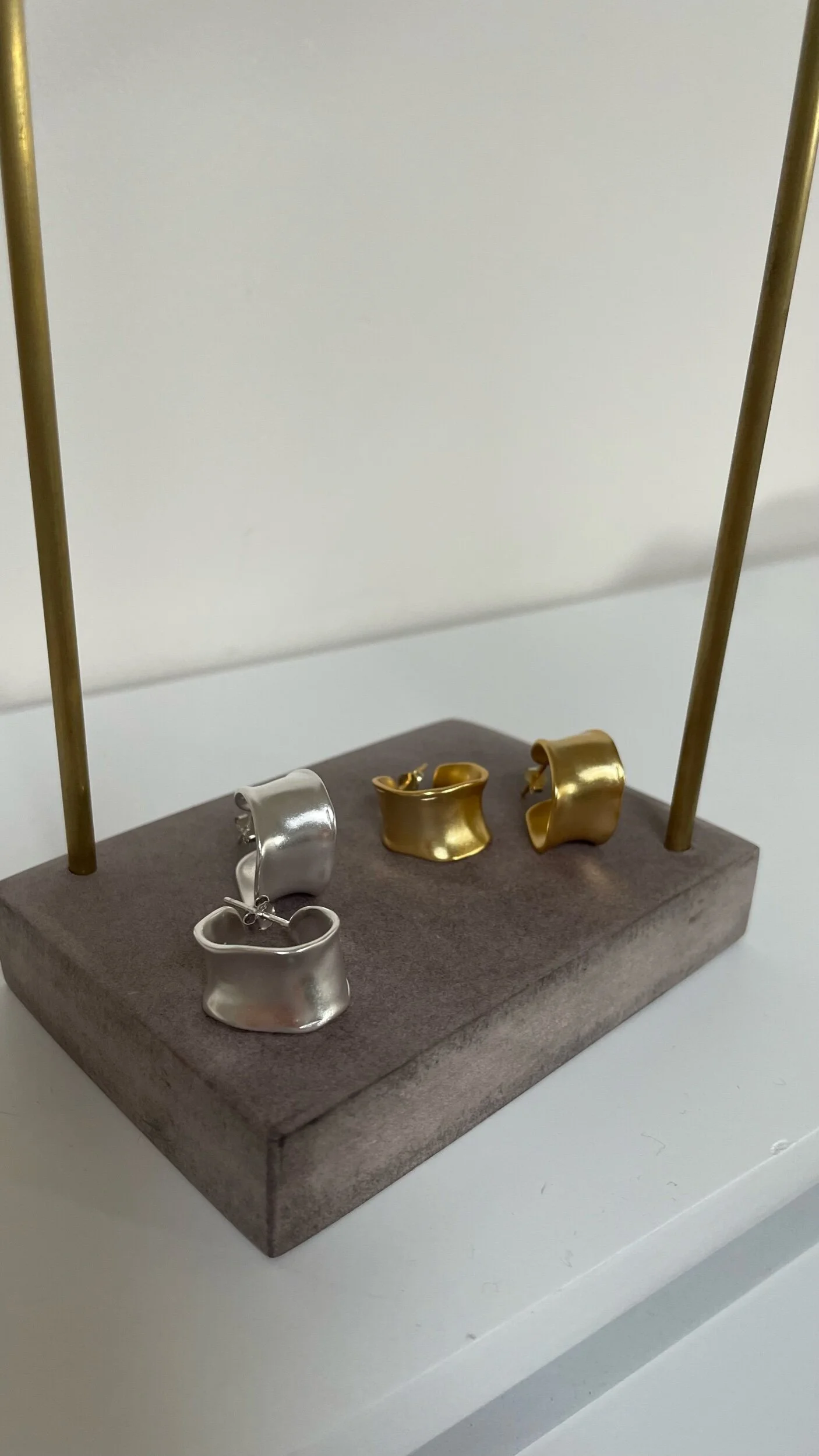 9CE52D8C-F1B6-40B0-9C72-2D1E5BC40A8E