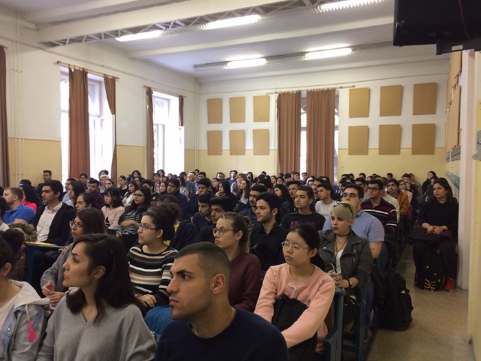 Üniversiteleri giriş sınavları hakkında üniversite Profesörleri tarafından bilgilendirildi. 2018-2019 başvurularında şu an itibariyle "rekor talep" alan Koleje başvuru için kesinlikle geç kalmamanızı öneriyoruz!