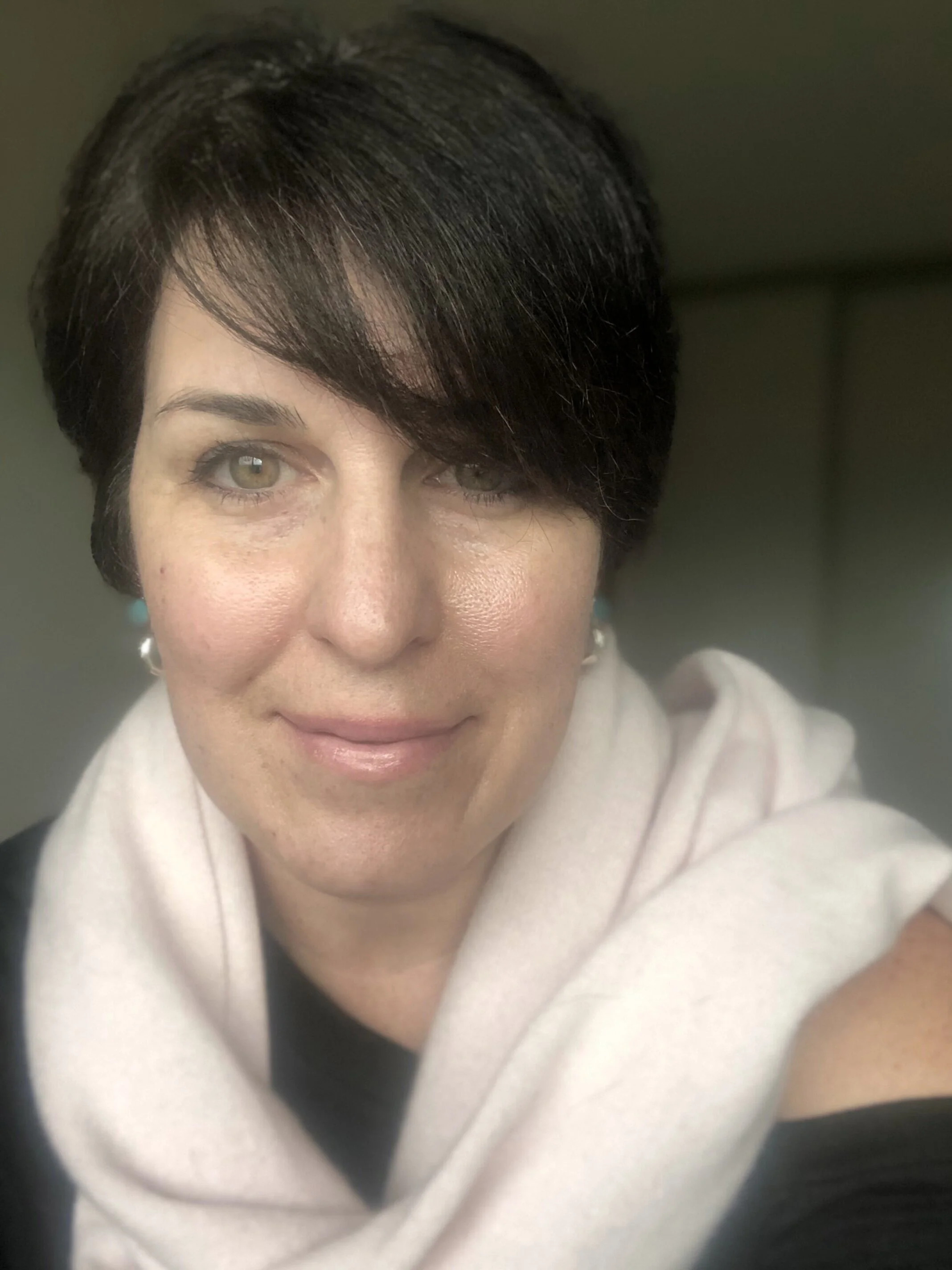Short+hair+portrait.jpg