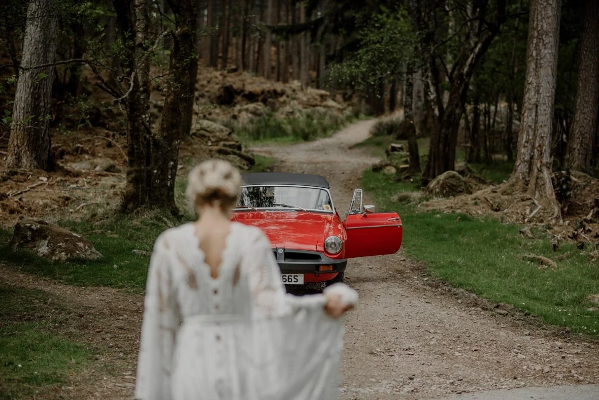 A road-trip style Scottish elopement in Torridon