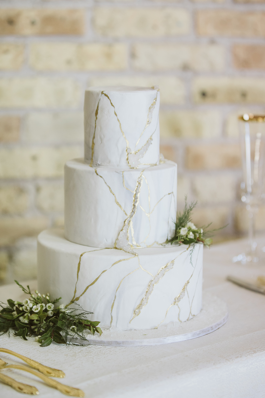 White and Gold Marble Wedding Cake