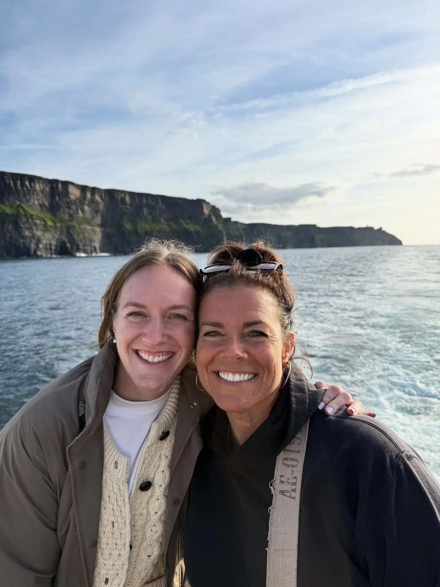 How lucky am I that a place I call home is a dream destination for so many ☘️

2 years ago, @olliestours invited me to visit Inis O&iacute;rr, it was rainy and perfectly Irish. When the sun eventually arrived, my best friend and I threw on our swimsu