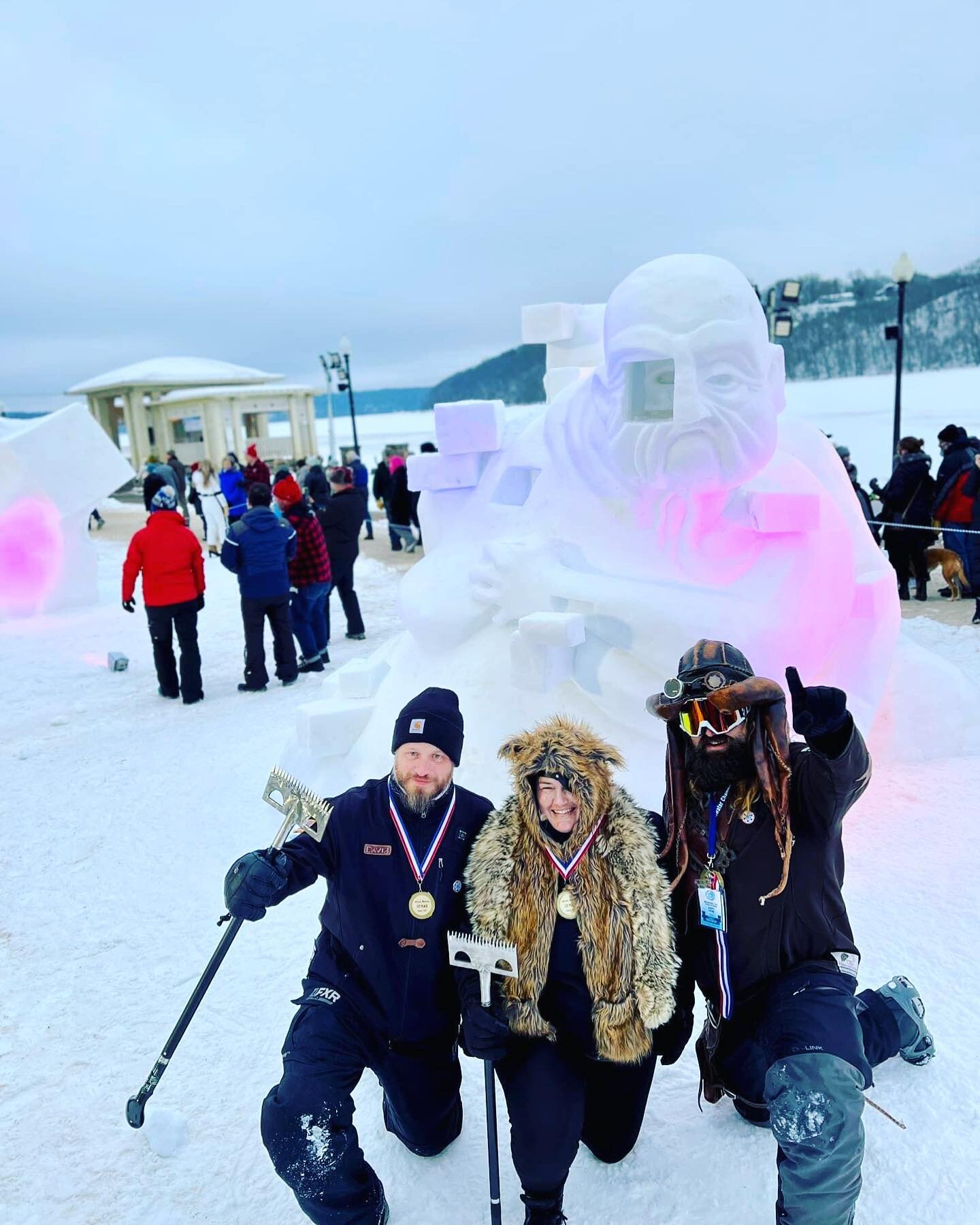 We did it! We took first place at the World Champion Snow Sculpting Competition in Stillwater! 

Bittersweet. A loss and a win all wrapped up in a weekend. 

#houseofthune #snow #snowsculpting