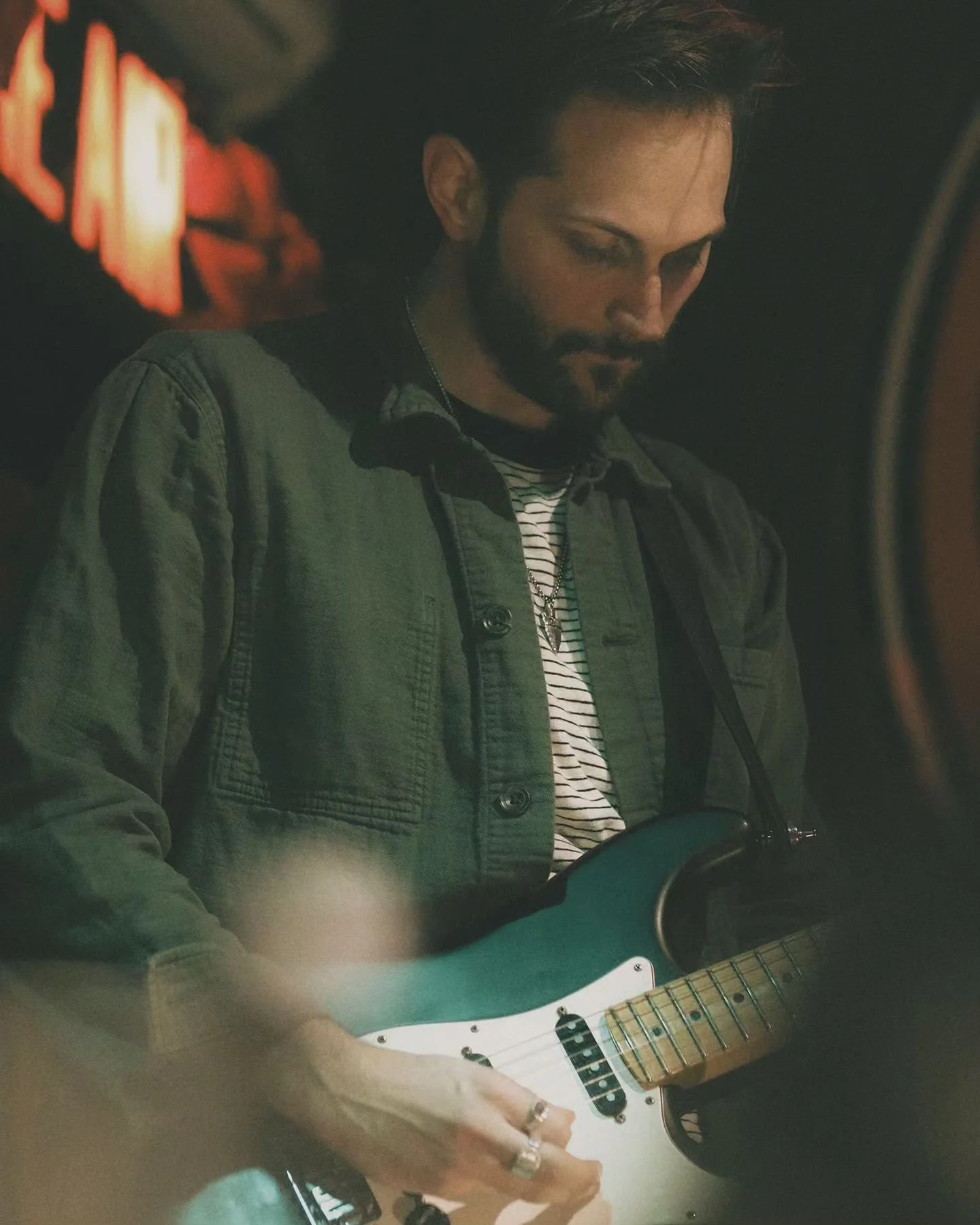 Last show of the year complete. No better place to end it than at @doseydoebbq with @thelondonlawhon . Much more to come soon...
.
.
.
photo creds @pay_tphotos 
#livemusicphotography #livemusic #houstonmusicscene #houstonmusicians #indiemusic #indiem