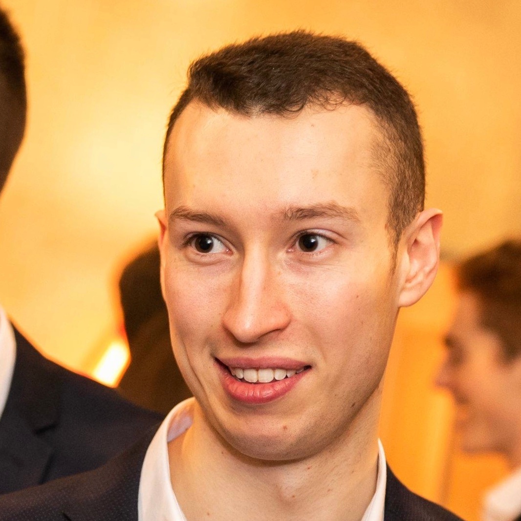 Sam - Monitor Deloitte