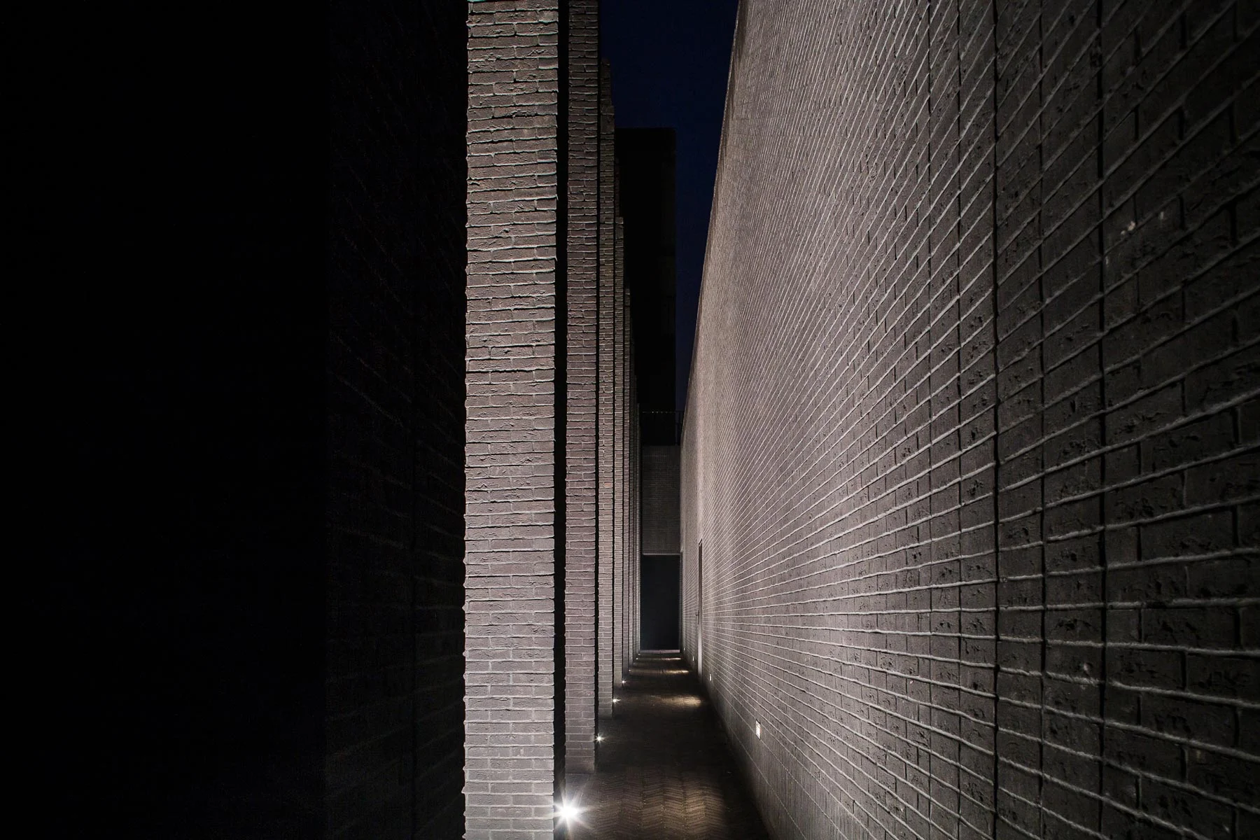 Shakespeare_Theatre_Morvan_03.jpg