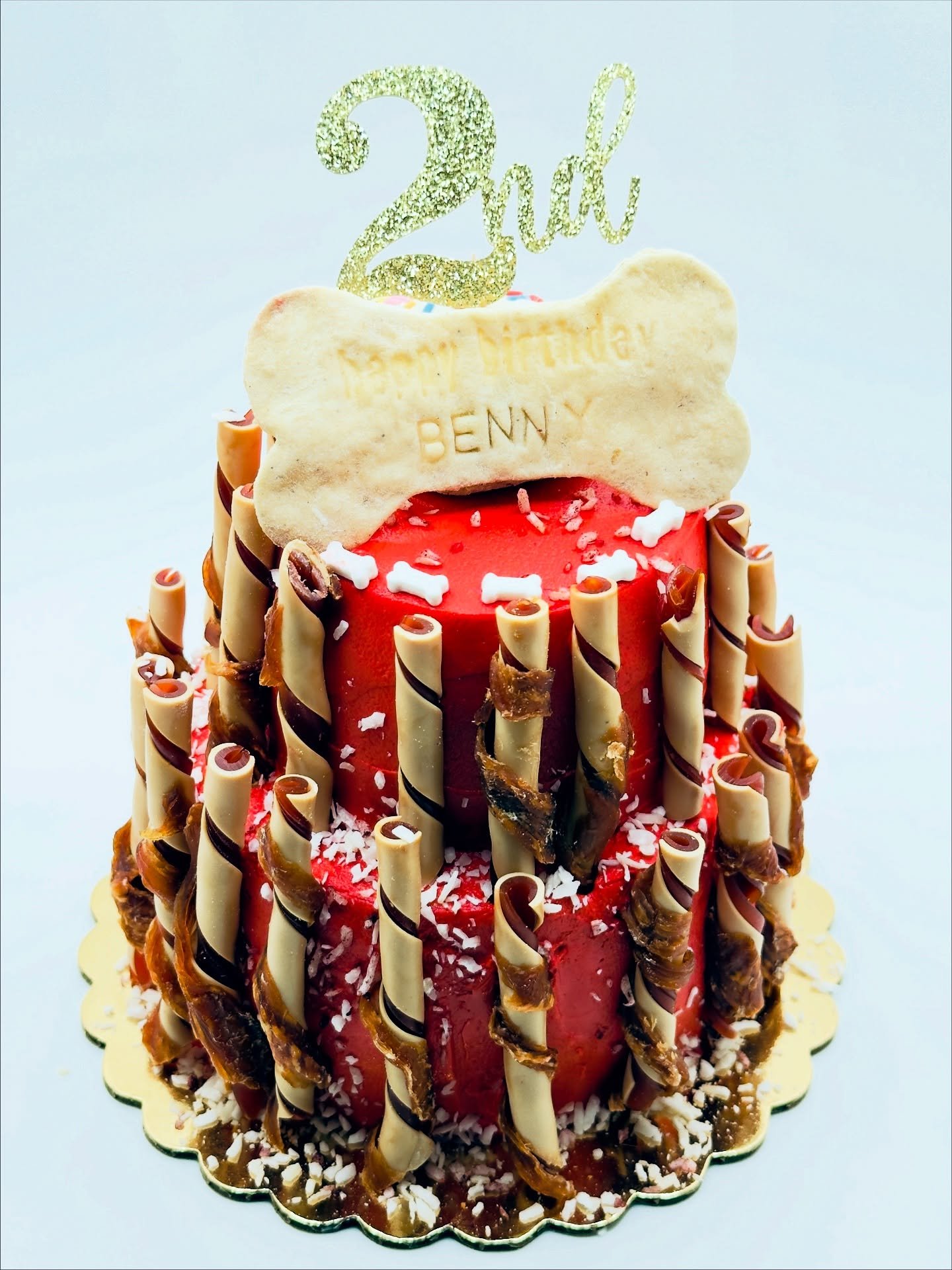 When Benny wants a @dreambonechews cake, Benny gets a DreamBone 🎂 

Shout out to his dog mom who helped bring this to life with endless DreamBones 🍖🍖🍖

#dogbirthdayparty #dogtreats #dogbakery #dogsofboston #boston #dogcake #dreambones