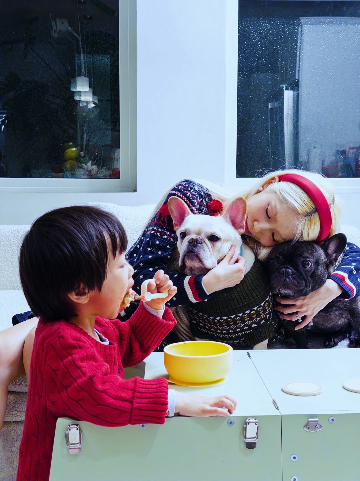 These are the moments I bake for 💗
Snuggly pups, sweet families, and a cake at the heart of it all 🐾✨
I am so grateful to be included in your celebrations &mdash; truly.

#DogEatCakeBoston #BostonDogs #BostonPets
#SouthEndBoston #DogCake #DogBakery