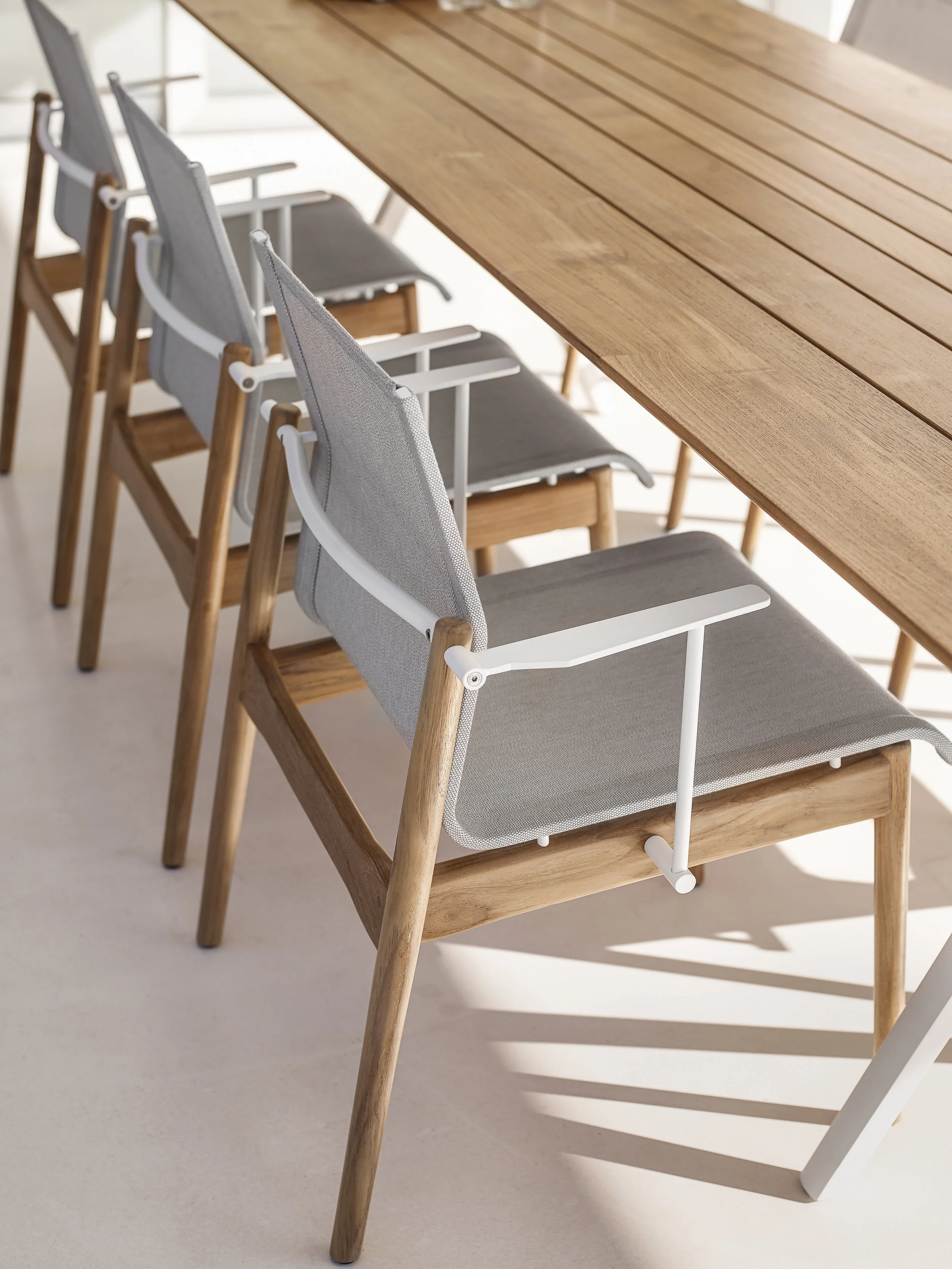luxury teak outdoor furniture on Rosen Hospitality Group Gloster