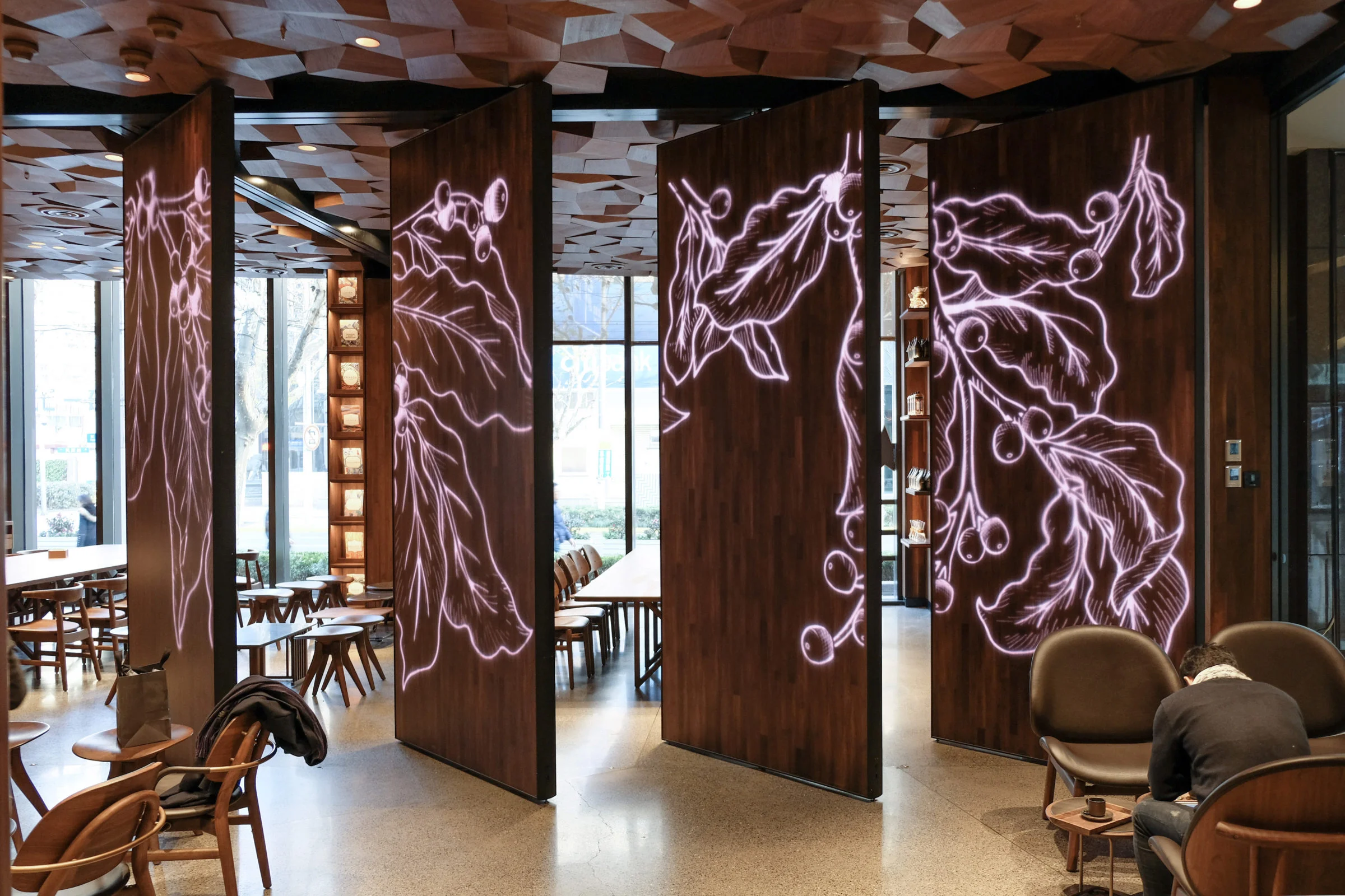 sbux-shanghai-roastery-105-2400x1600.jpg