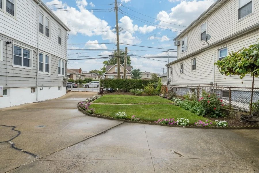 59-web-or-mls-59_Backyard.jpg