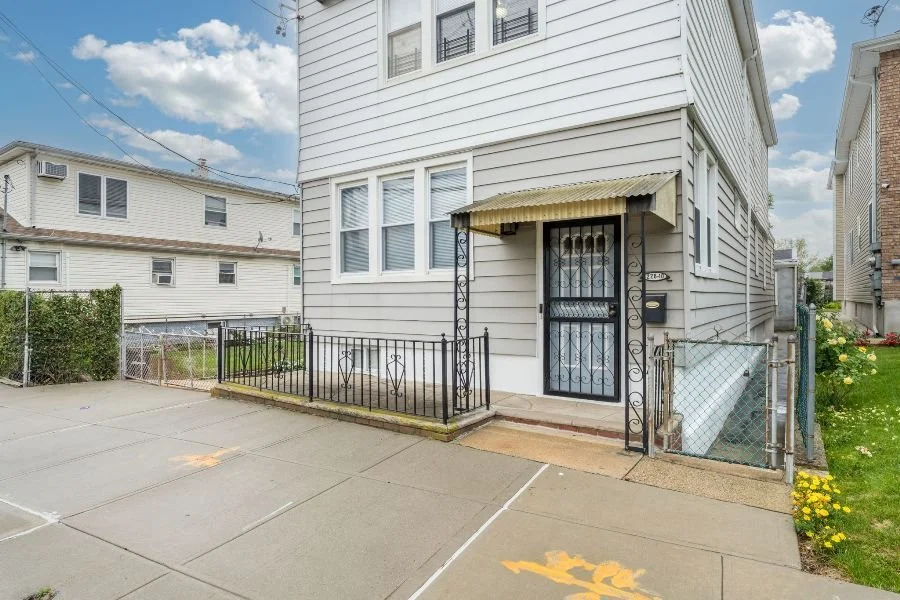 3-web-or-mls-03_Front Entrance.jpg