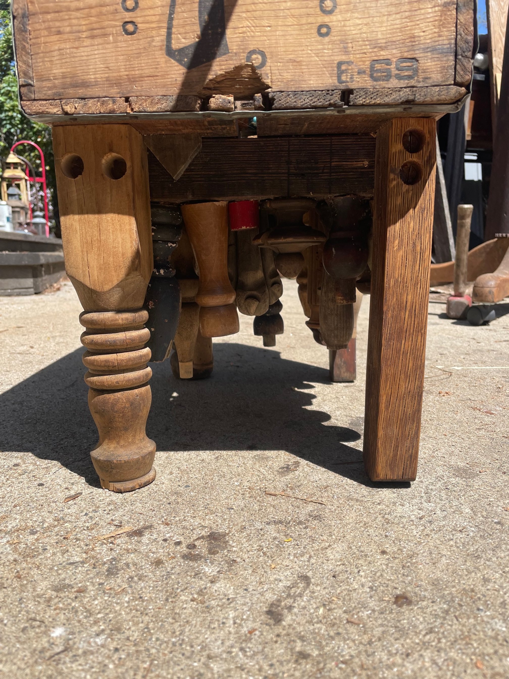 second soda crate with tabl and chair legs4.JPG