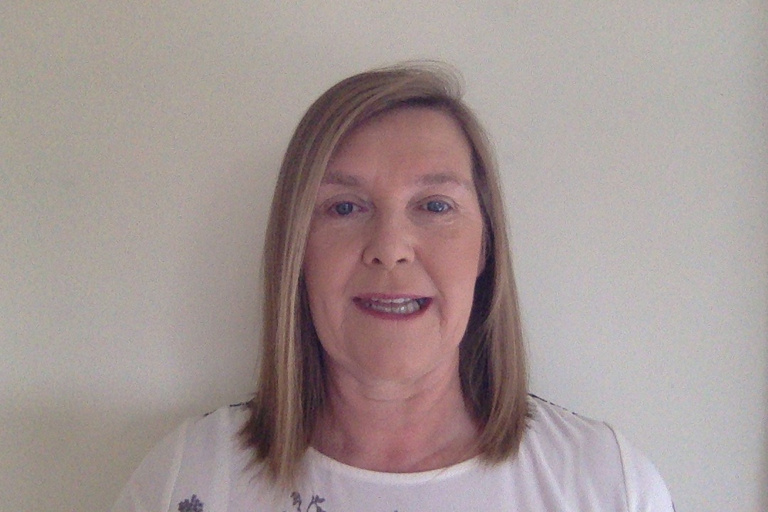 Headshot of Eileen .jpg