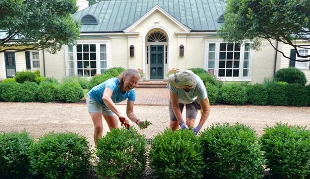 Kt and Les ogens prune (1).jpg