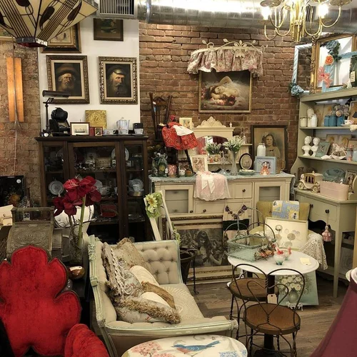 Old Beginnings Antiques & Consignment, consignment shop in Staten Island, photo 6 of 6